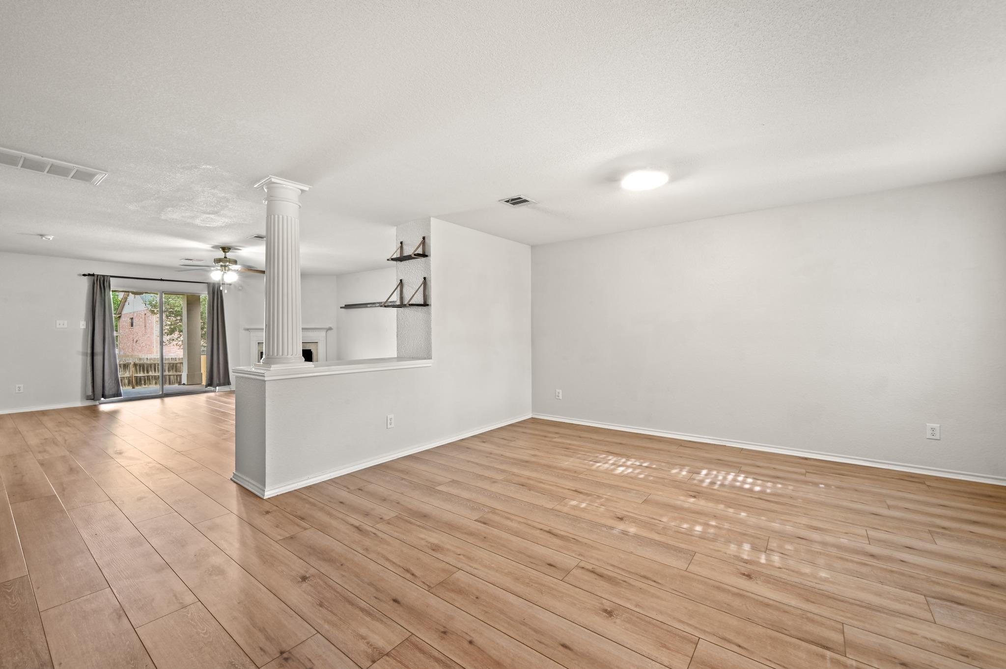 11140 Currin LN