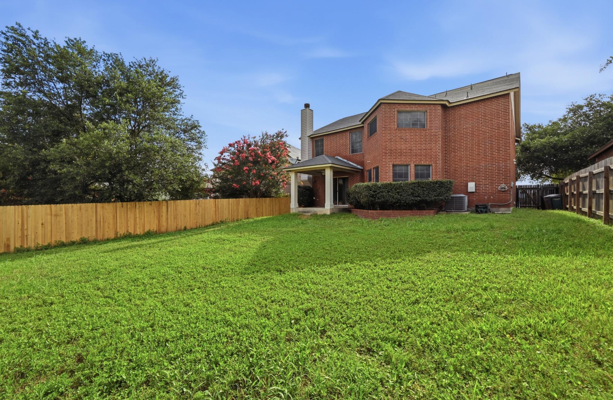 11140 Currin LN