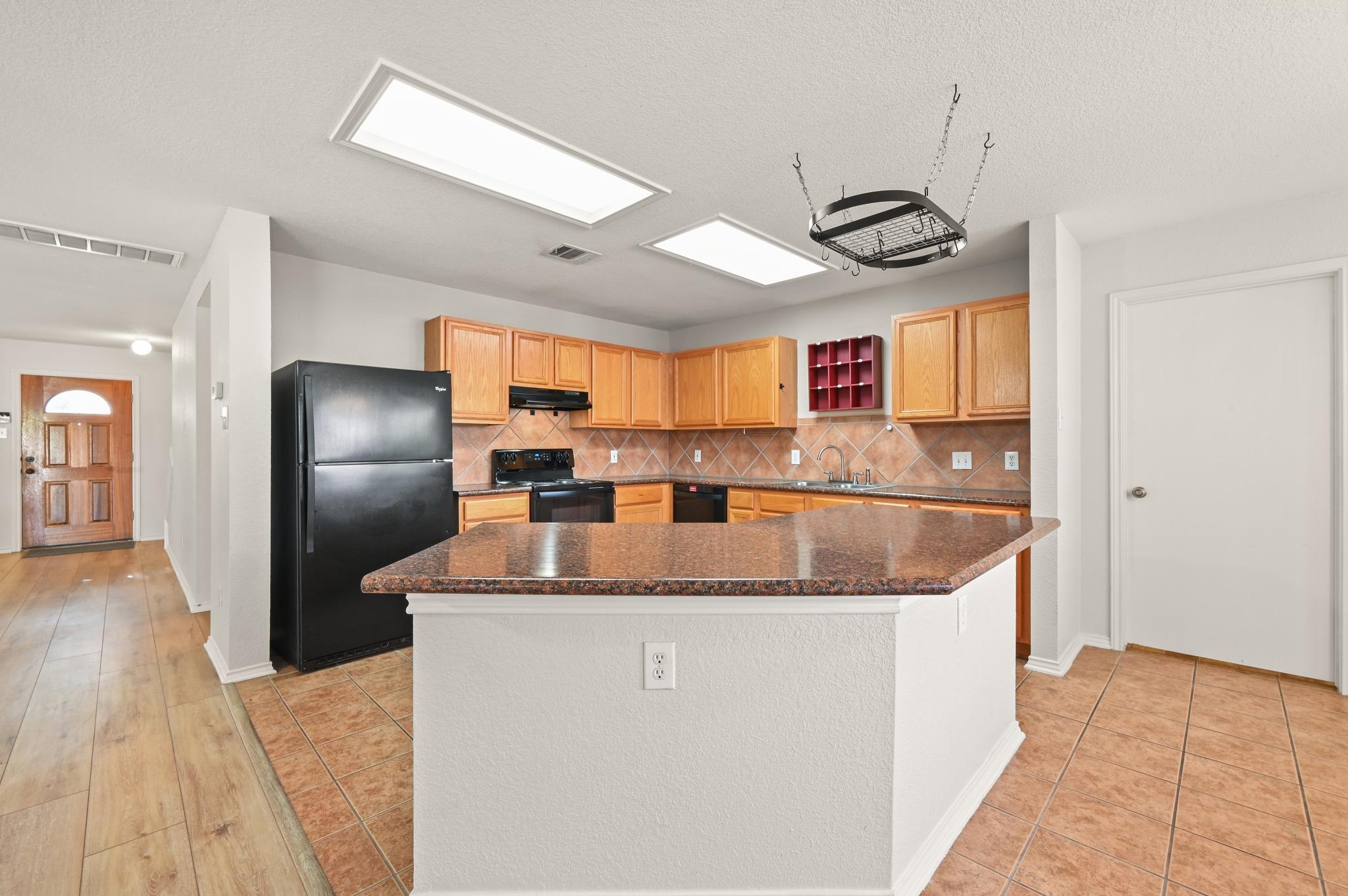 11140 Currin LN