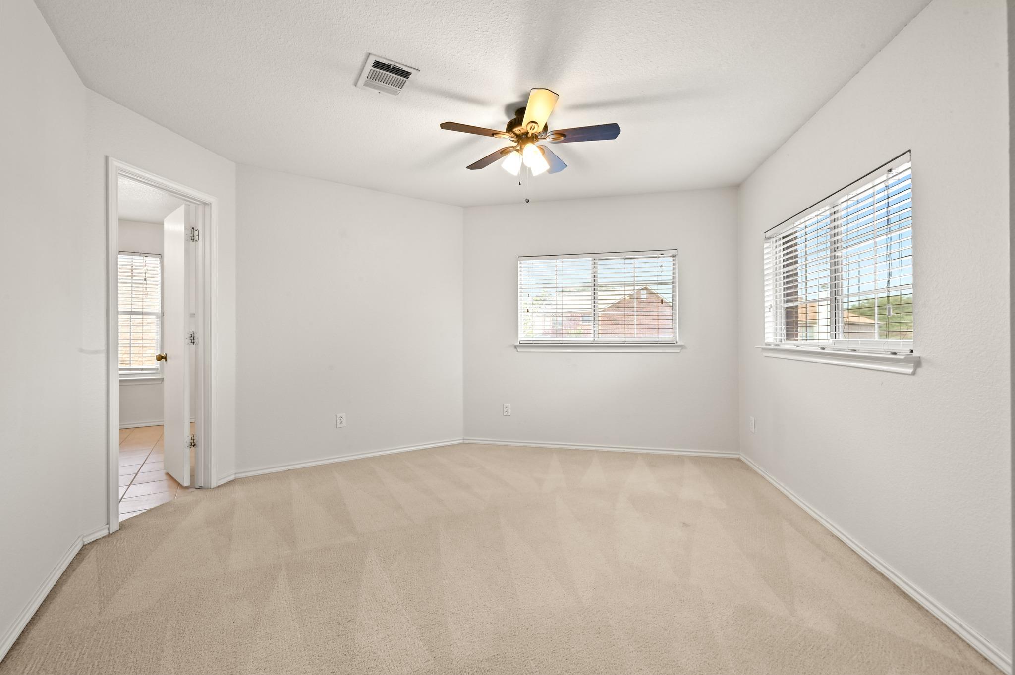 11140 Currin LN