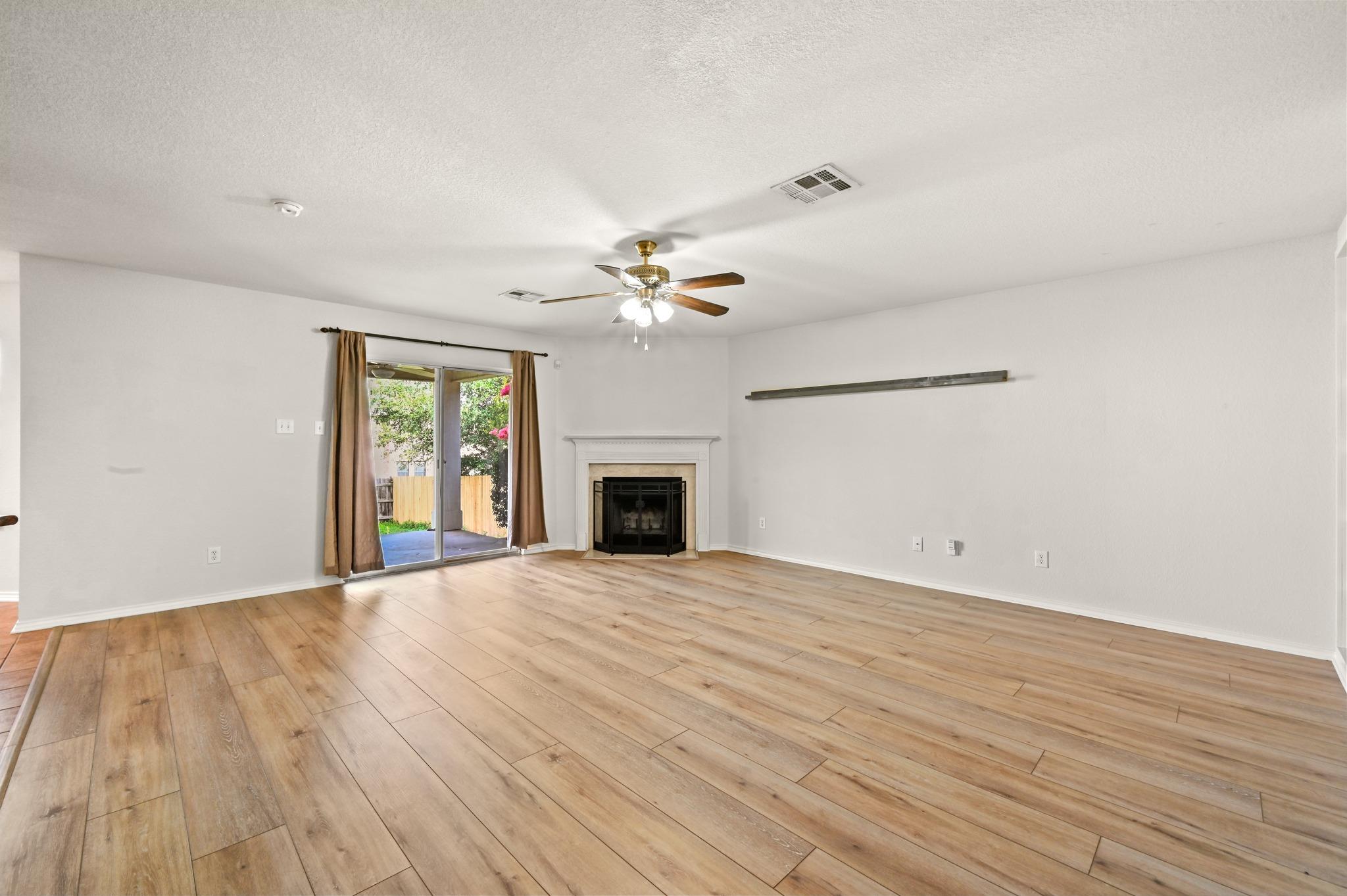 11140 Currin LN
