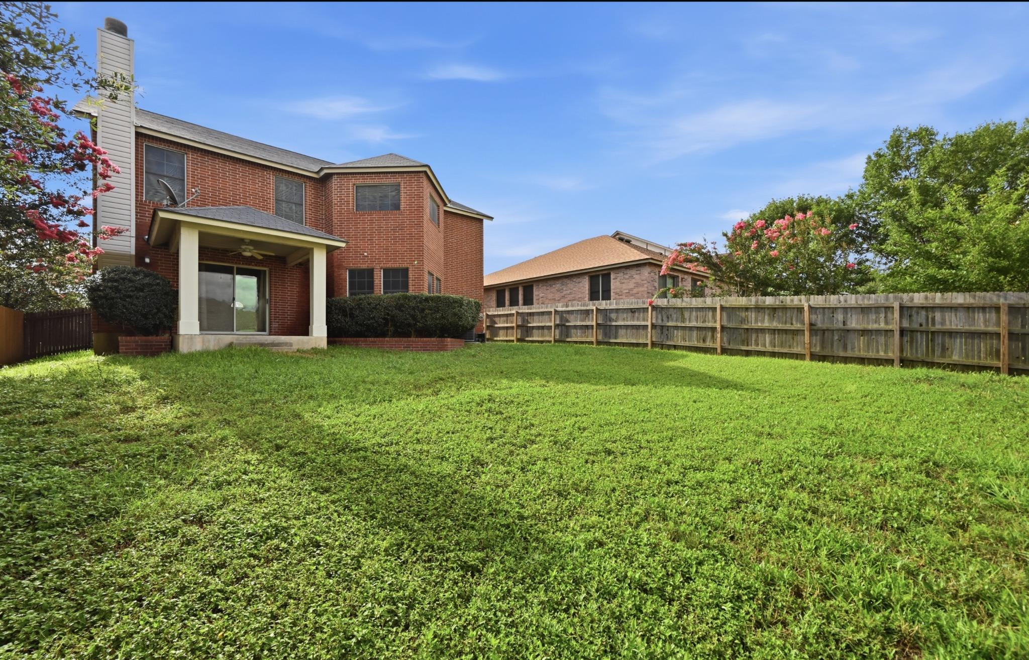 11140 Currin LN