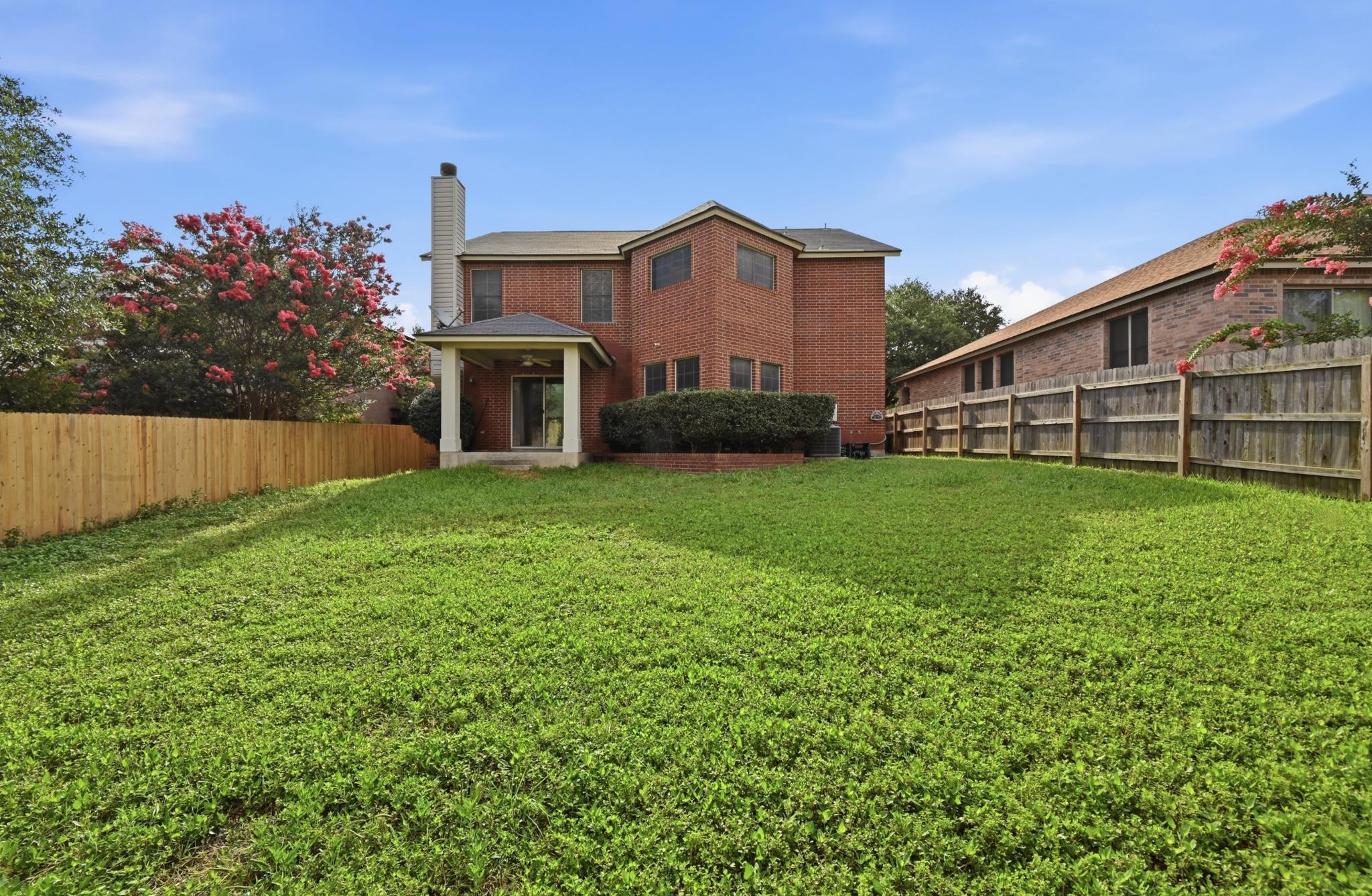 11140 Currin LN