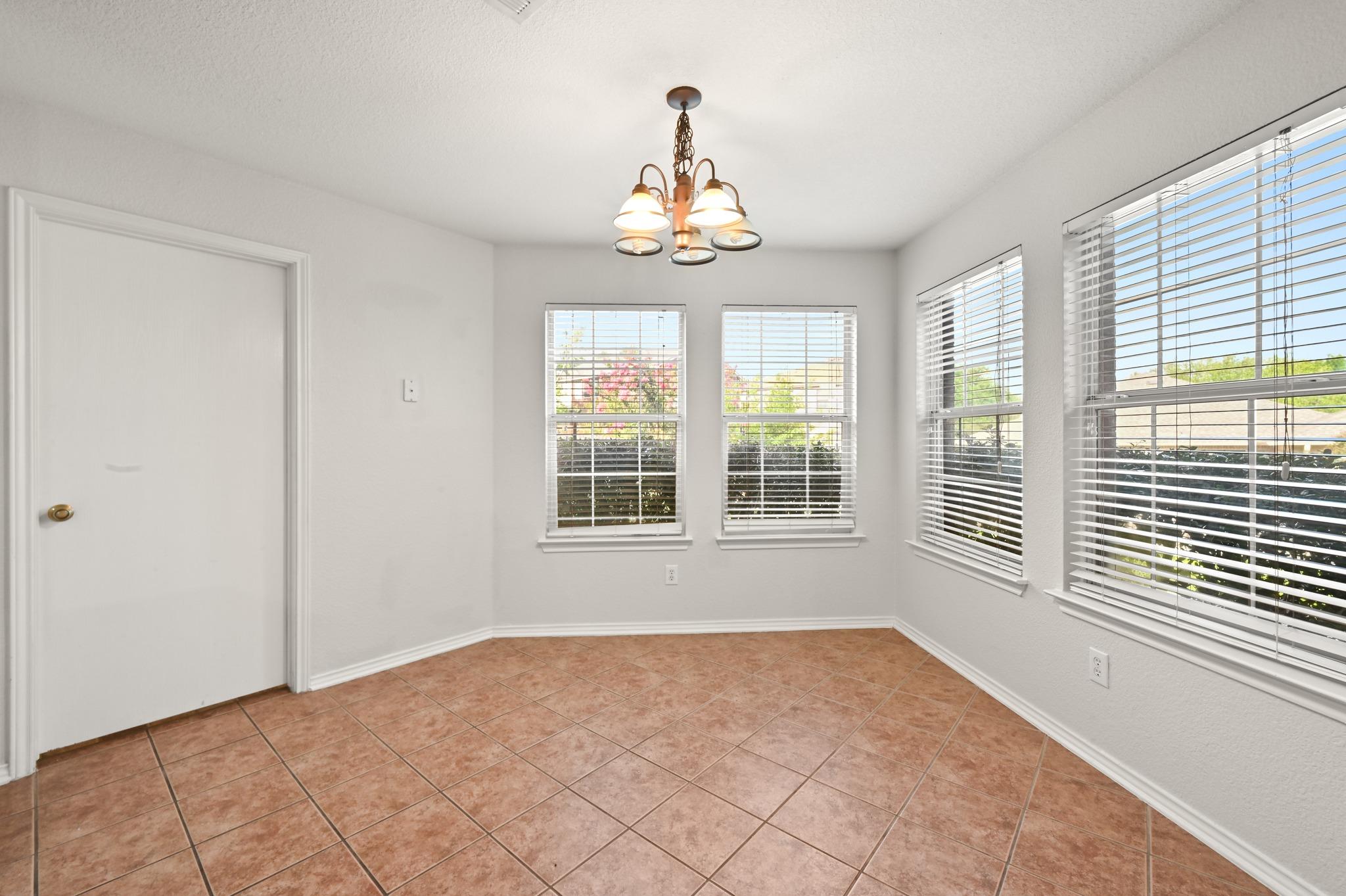 11140 Currin LN
