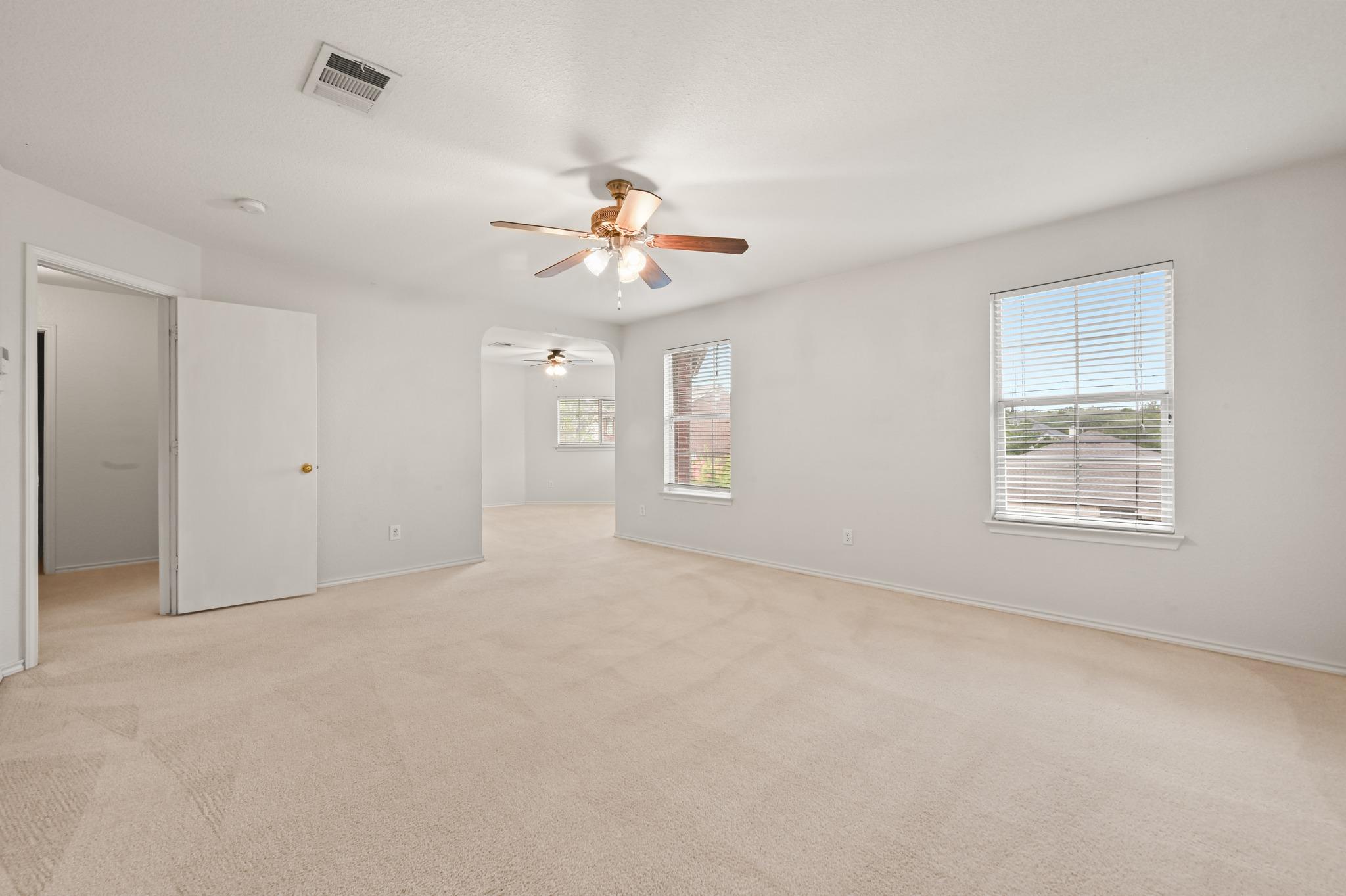 11140 Currin LN