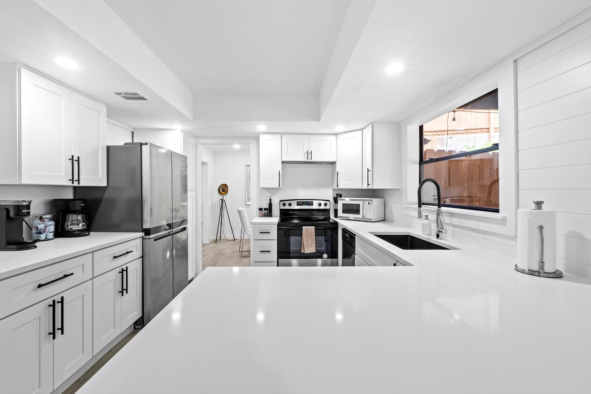 3520 Highland View DR