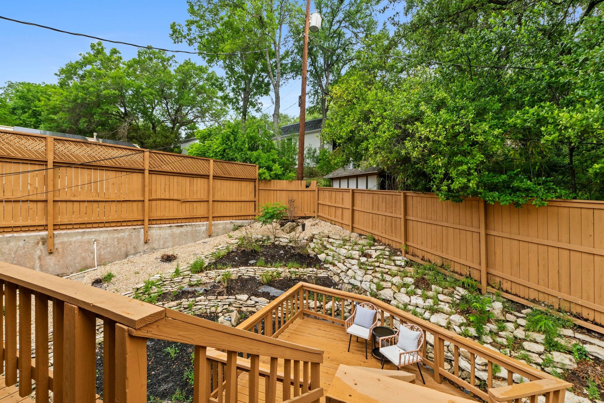 3520 Highland View DR