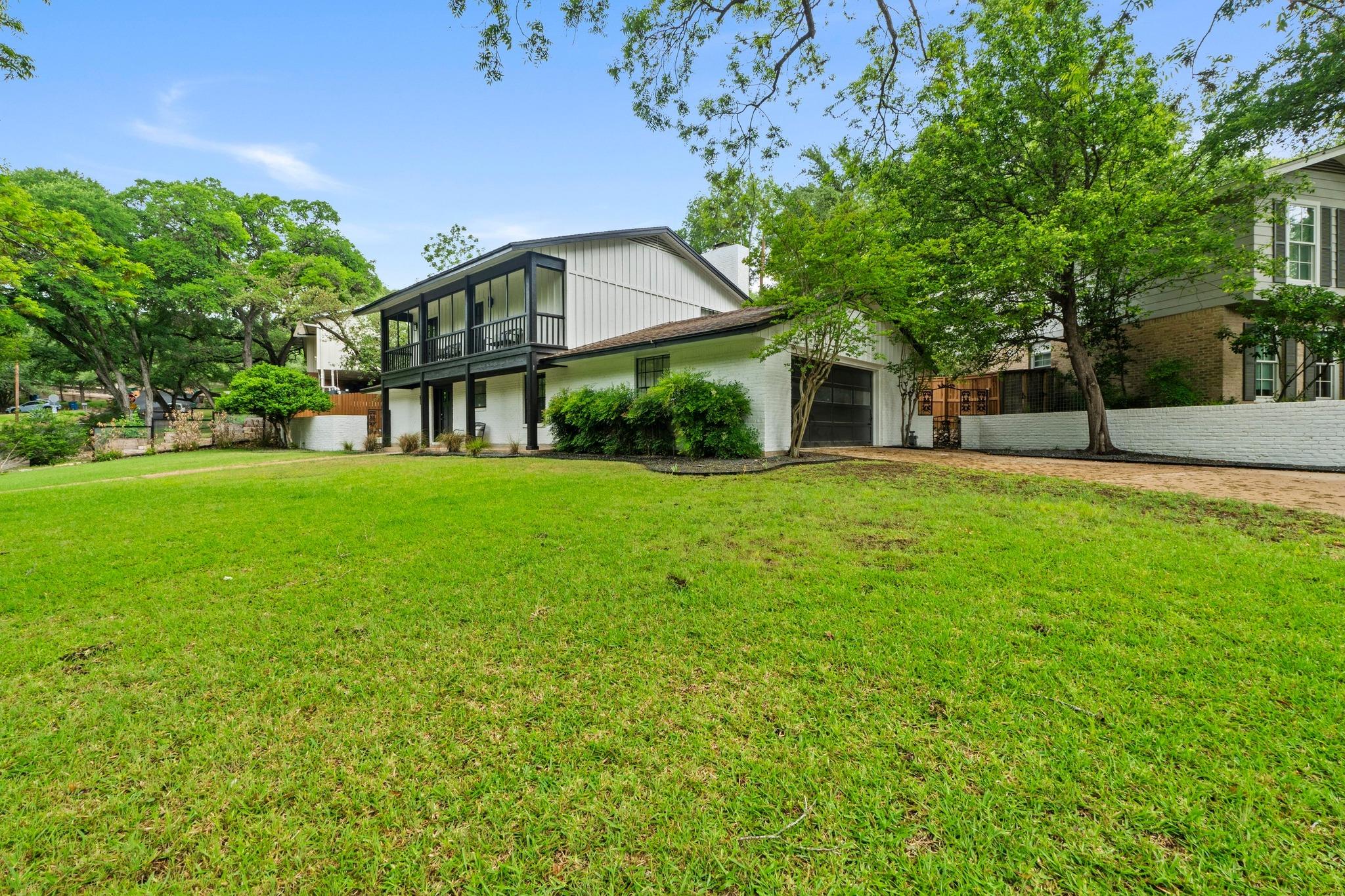 3520 Highland View DR