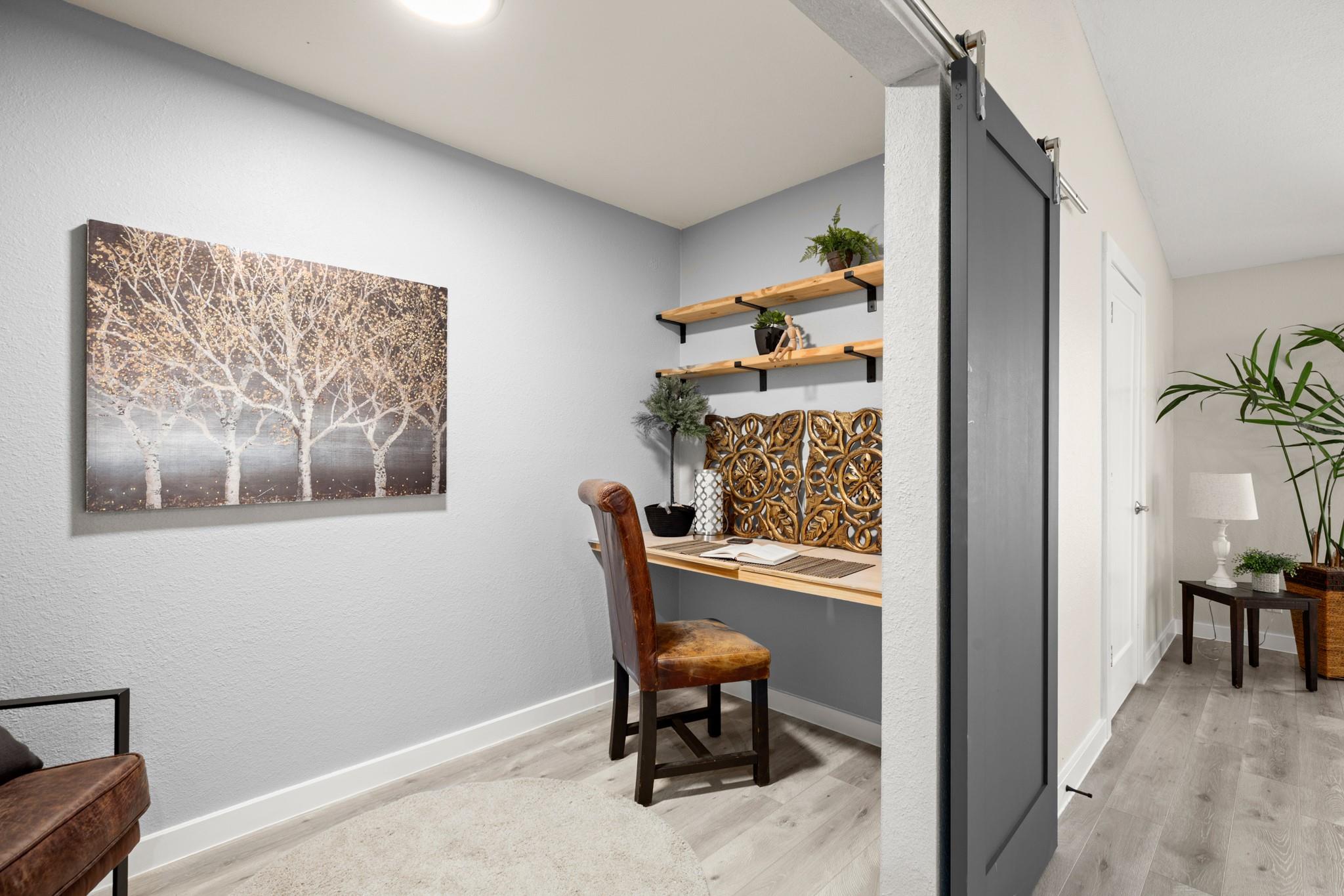 3305 Santa Monica DR