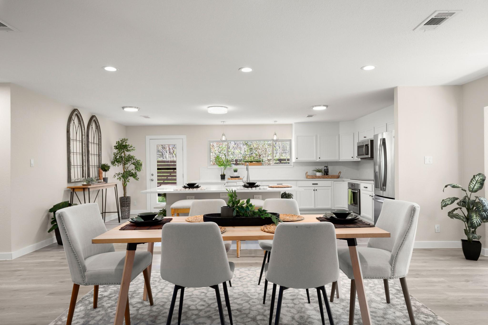 3305 Santa Monica DR