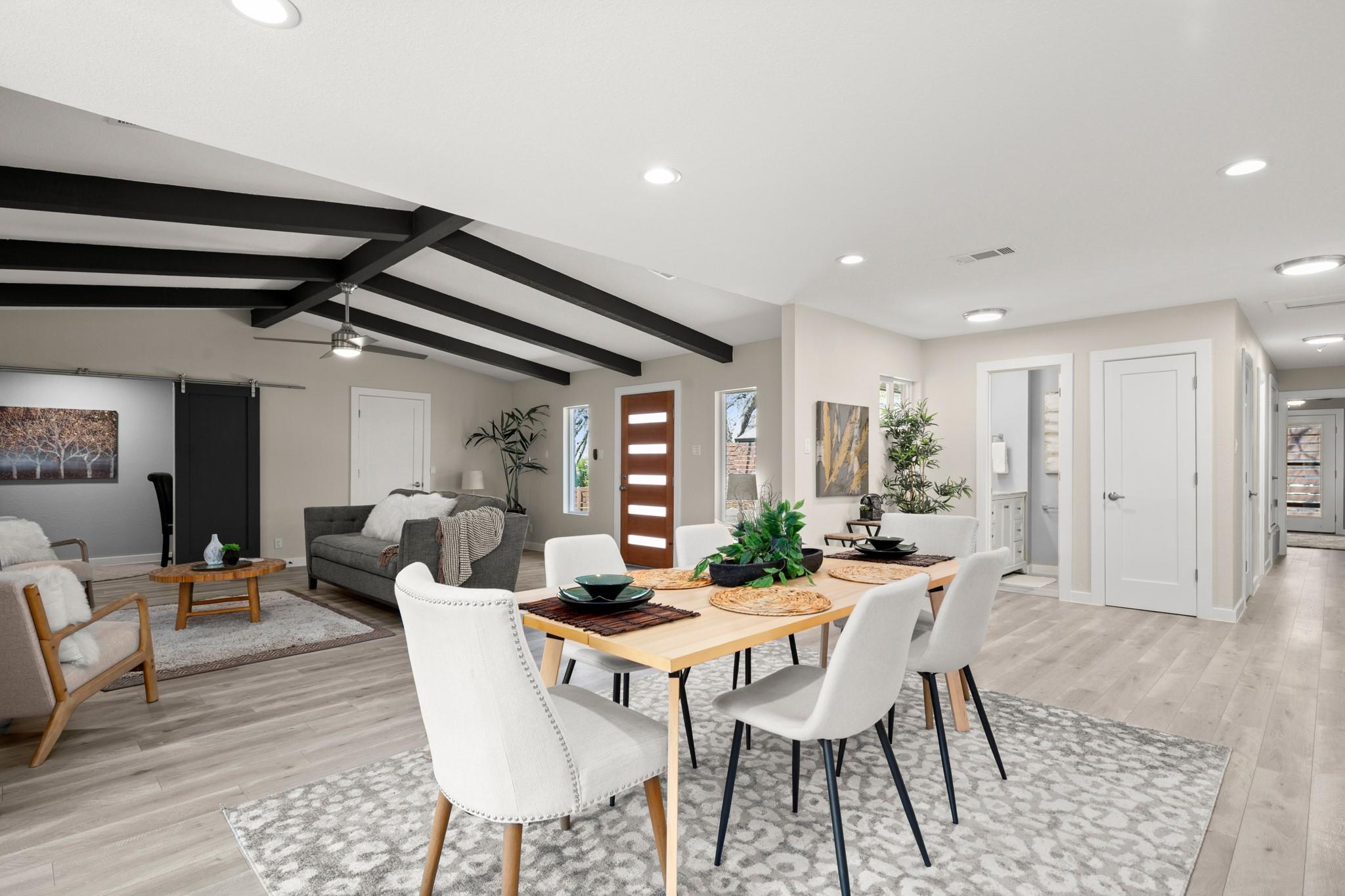 3305 Santa Monica DR