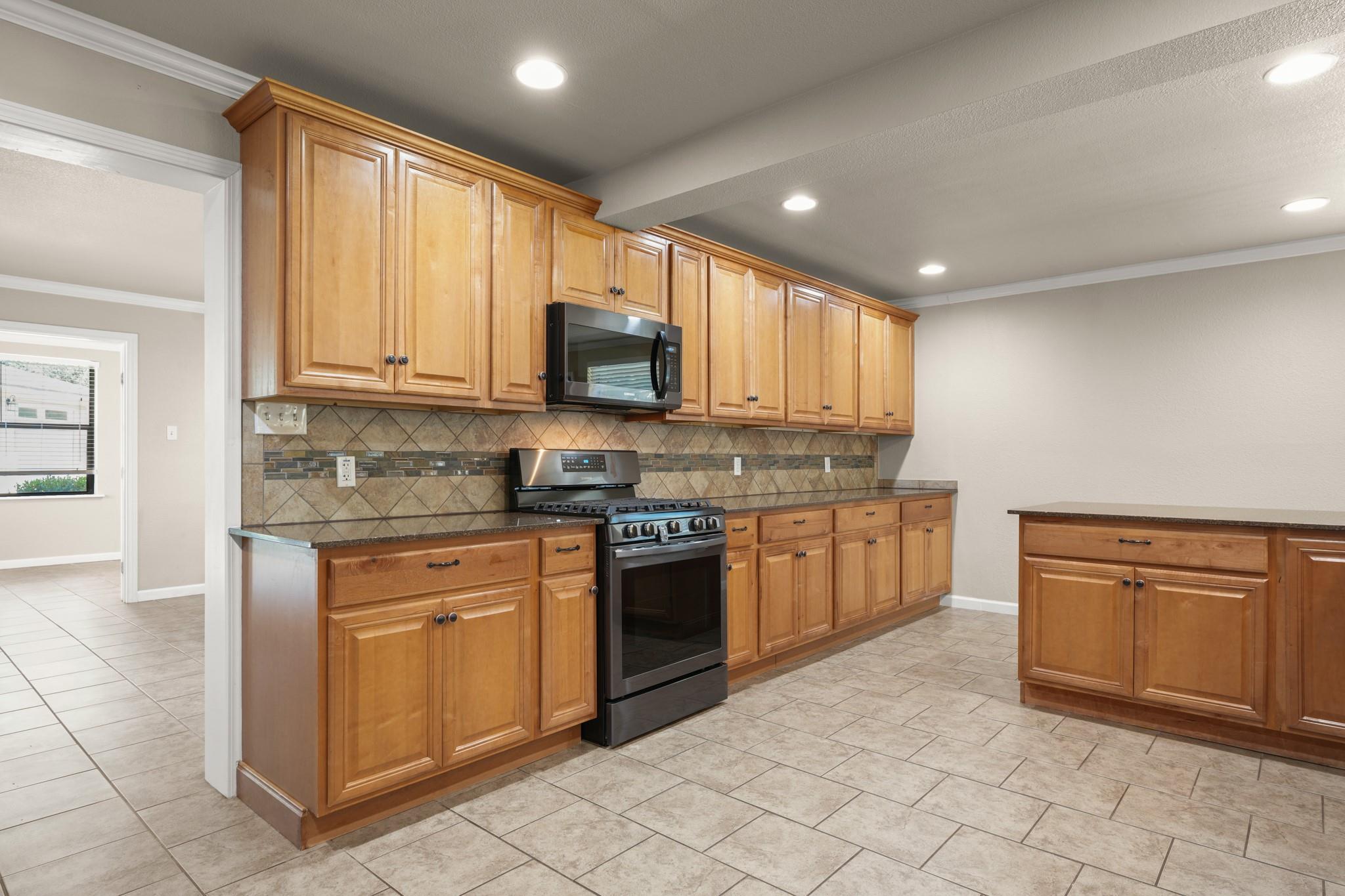 13901 FM 1826