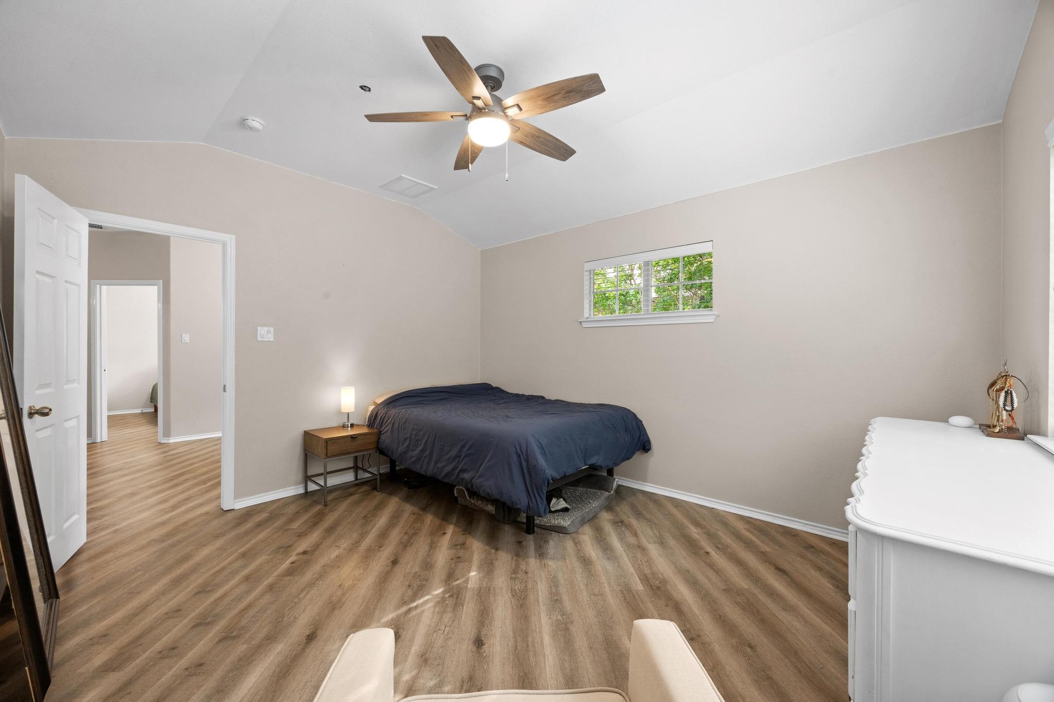 1310 W Parmer LN # 9B