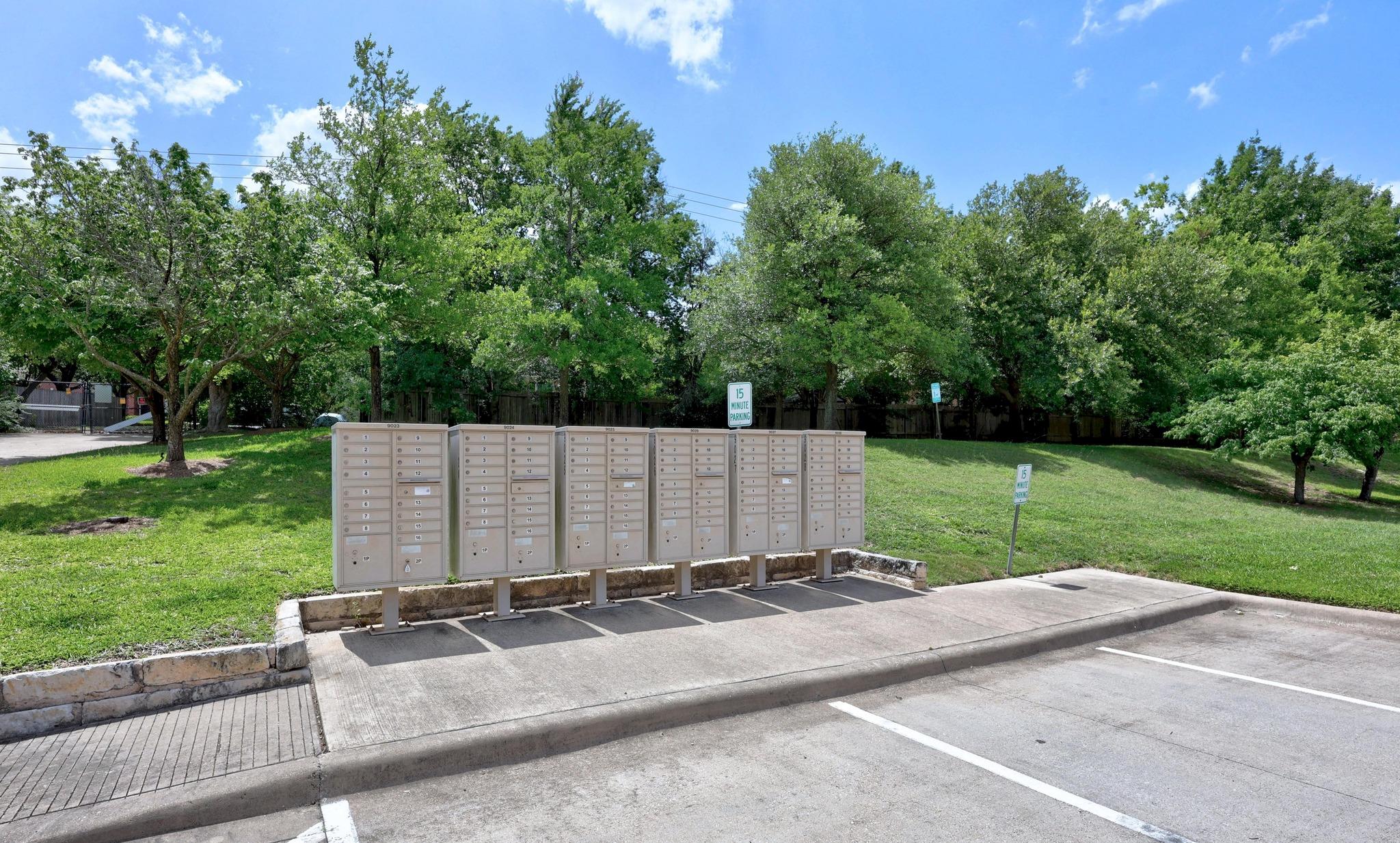 1310 W Parmer LN # 9B
