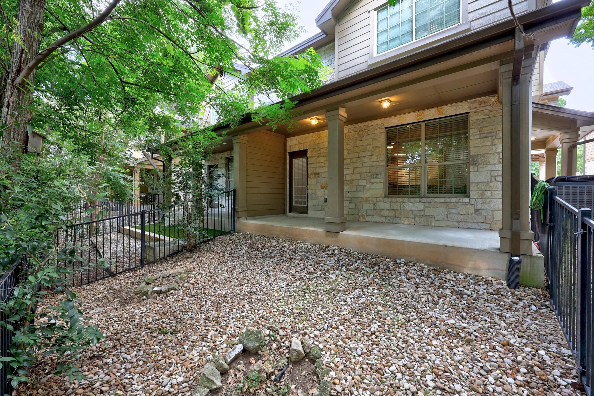 1310 W Parmer LN # 9B