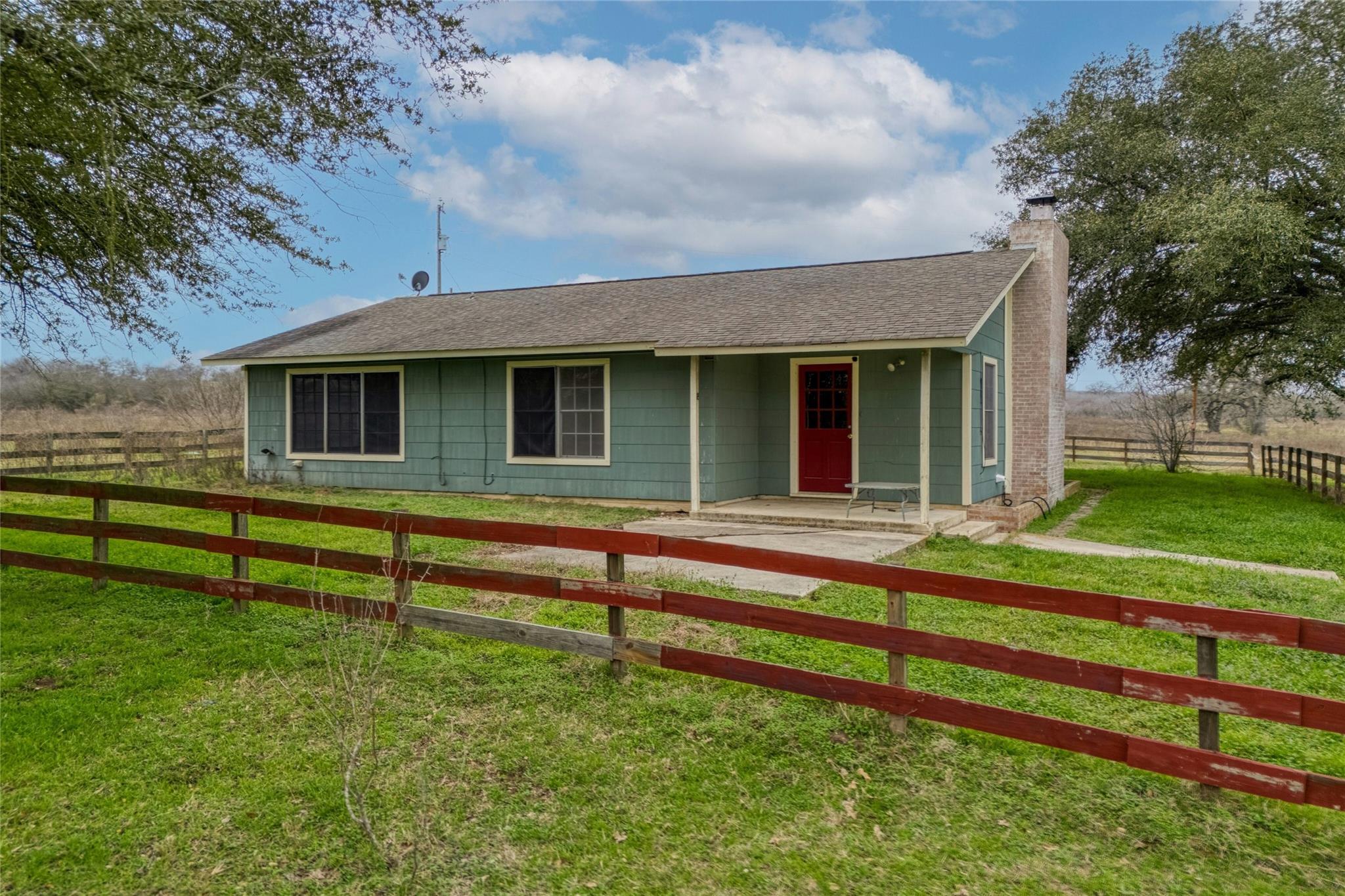 103 Robin LN