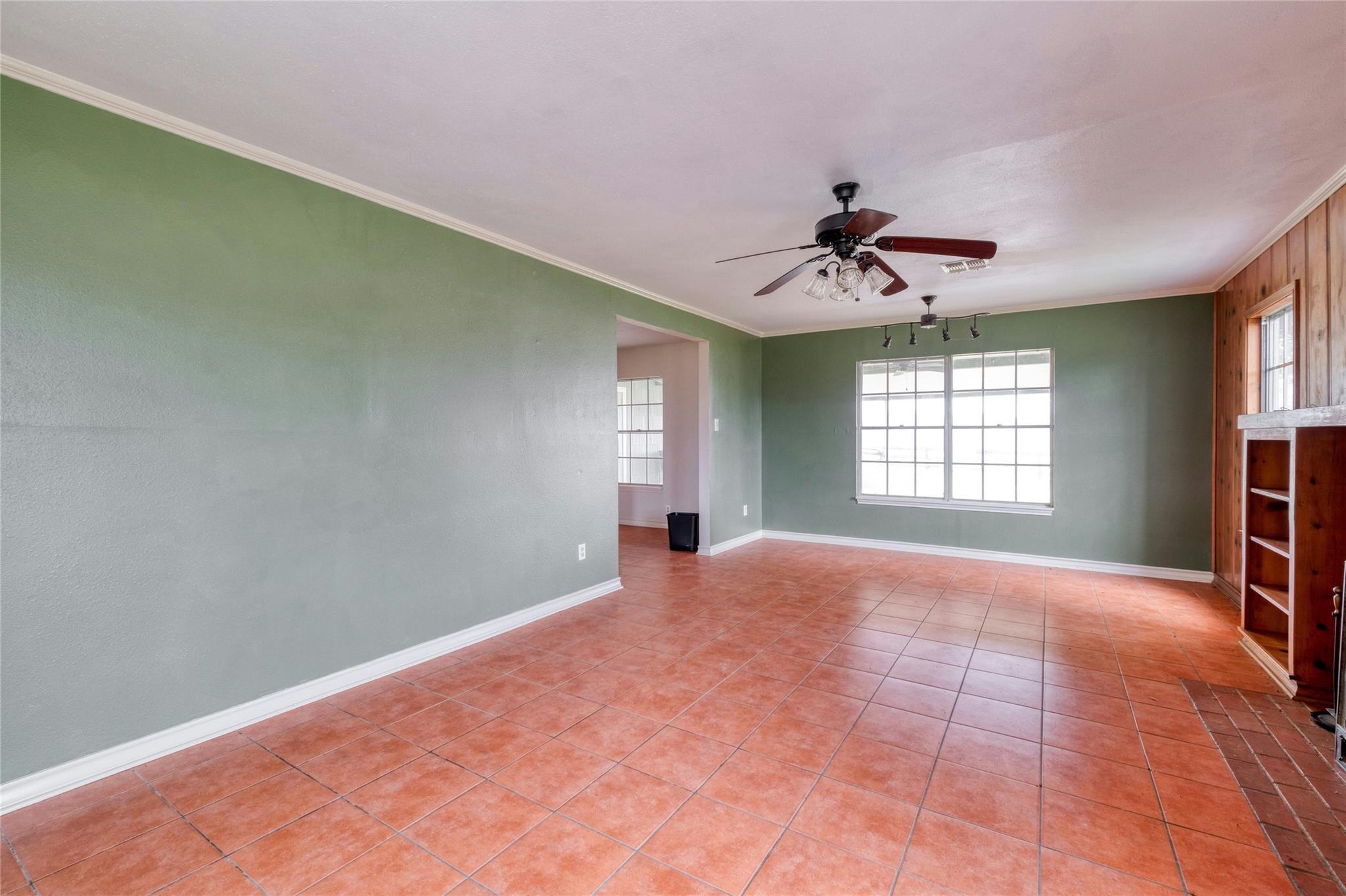 103 Robin LN