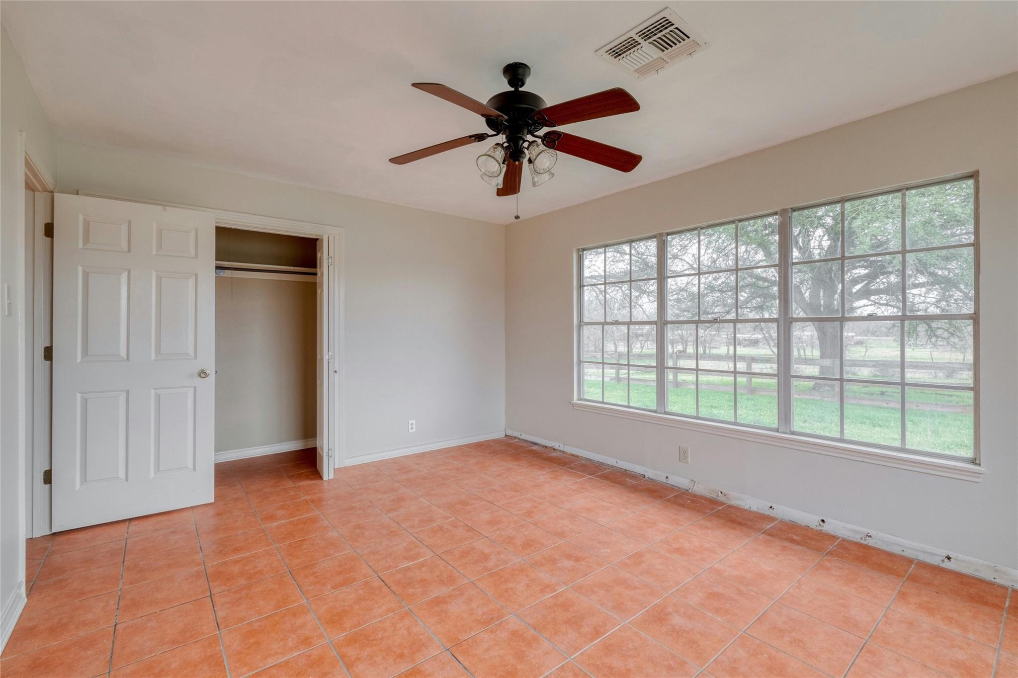 103 Robin LN
