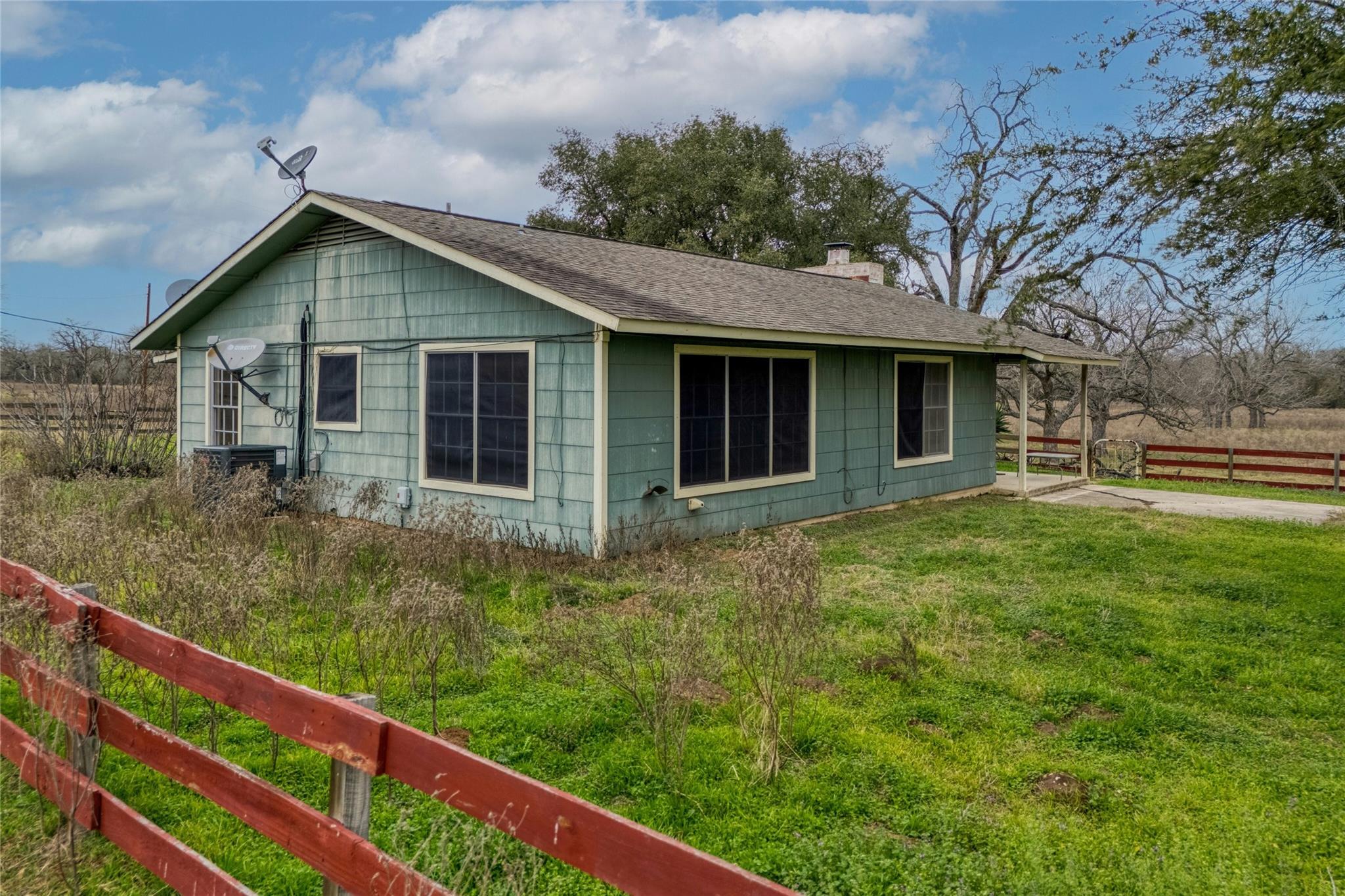 103 Robin LN