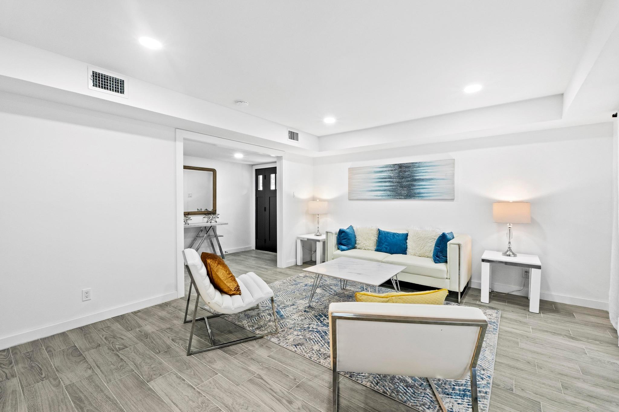 3520 Highland View DR