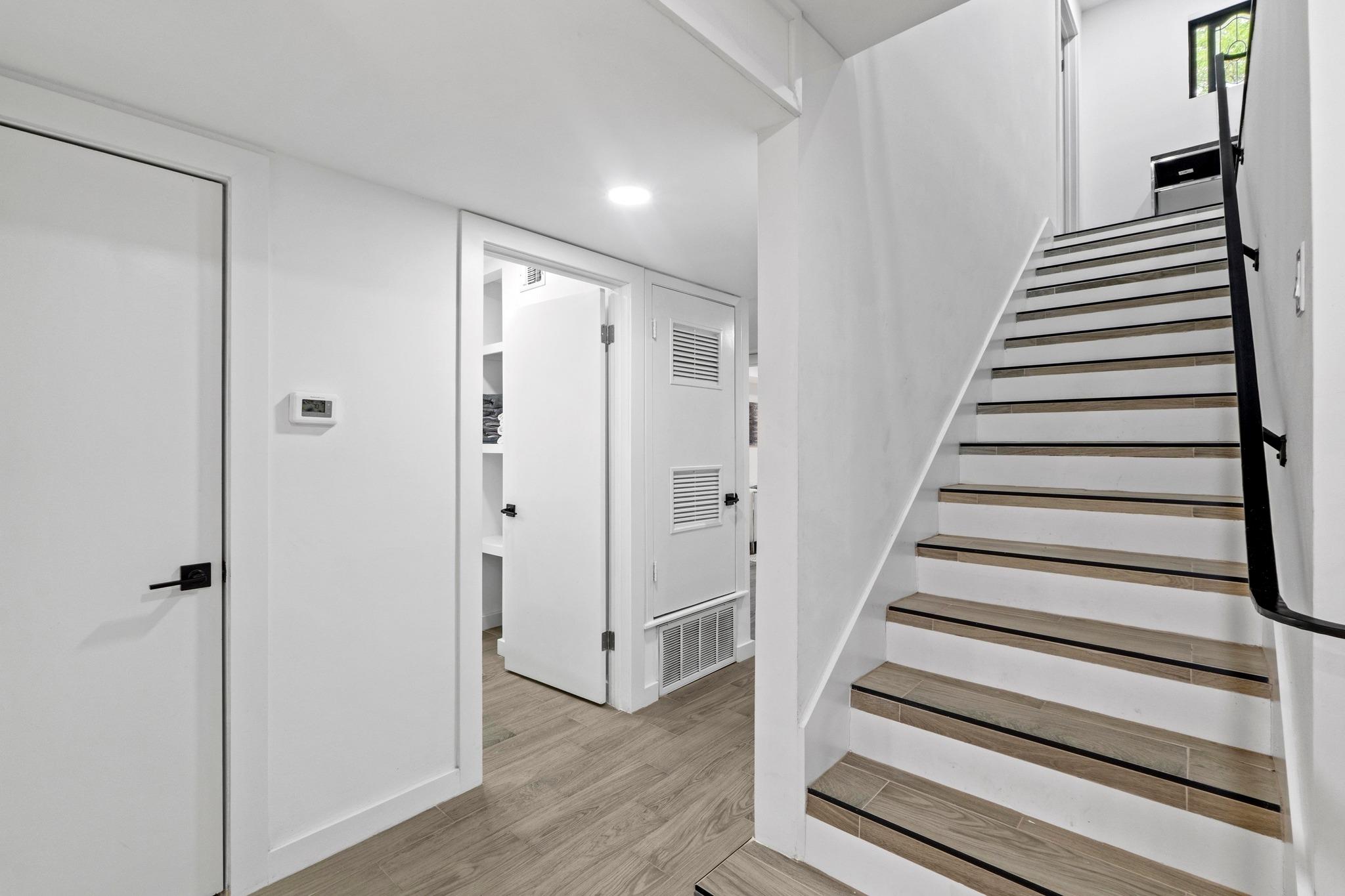 3520 Highland View DR