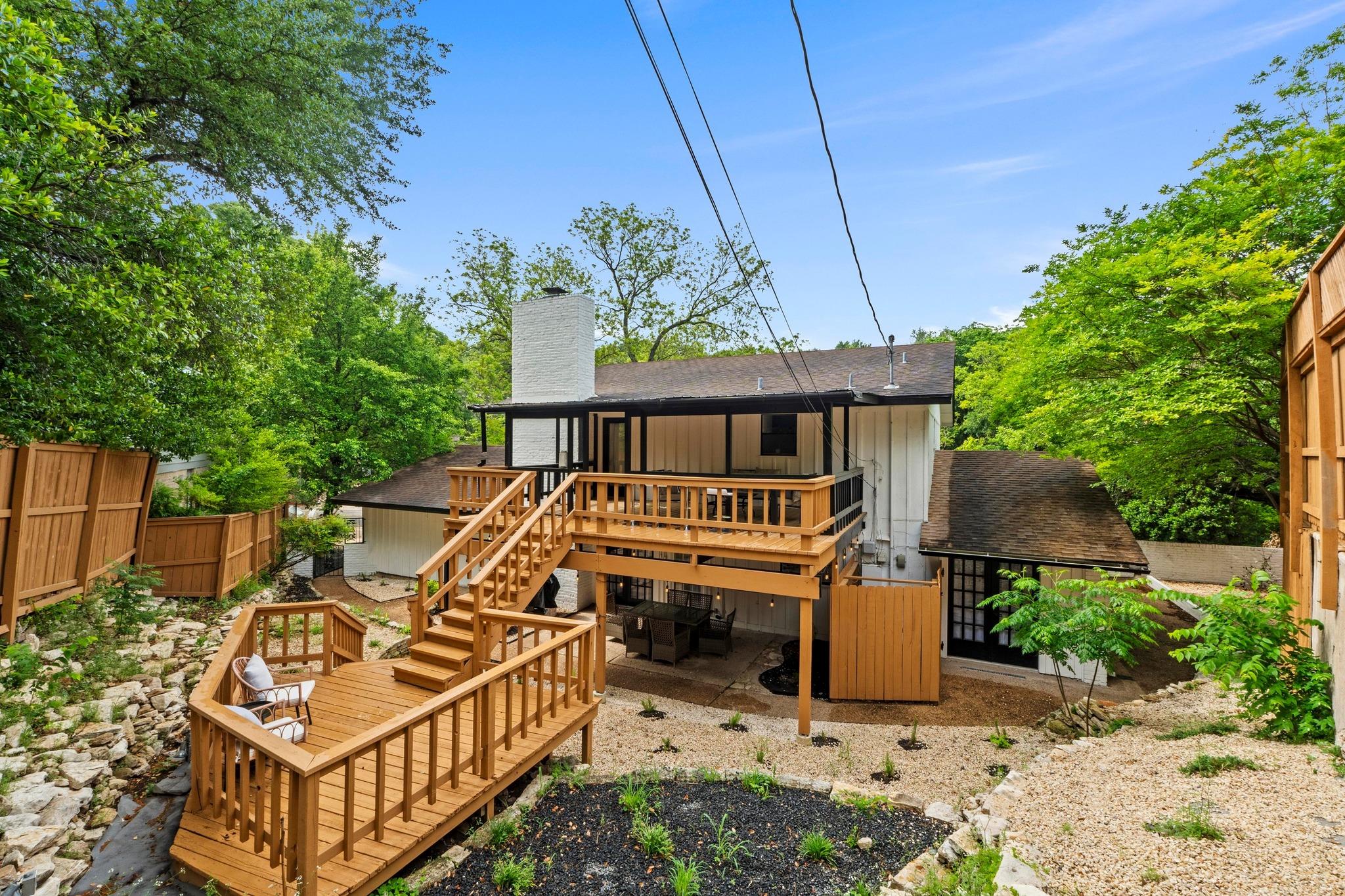 3520 Highland View DR