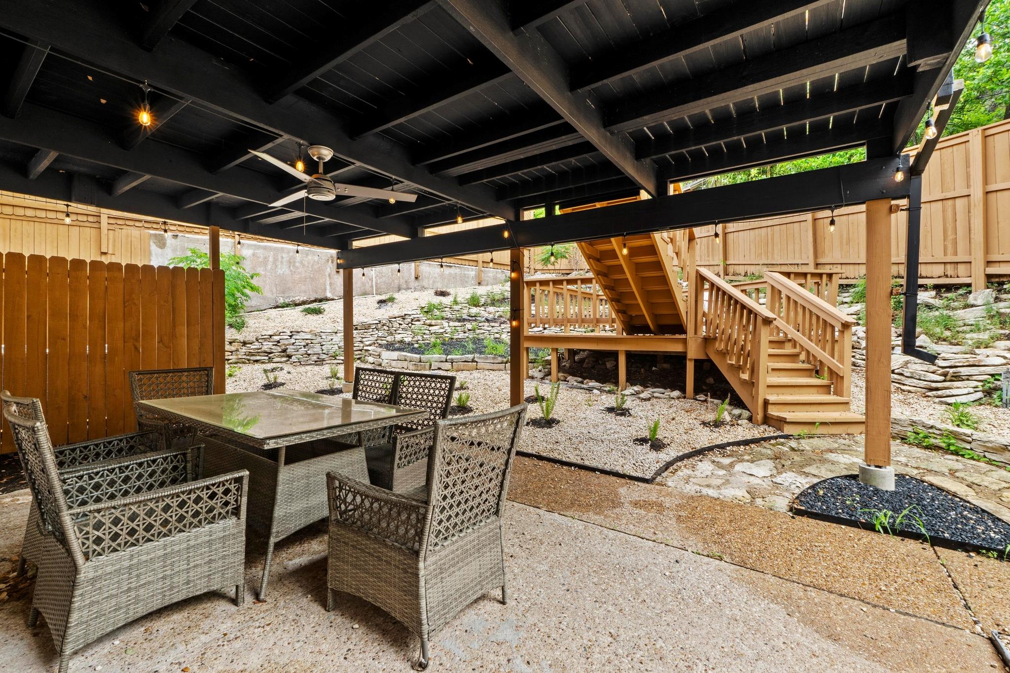 3520 Highland View DR