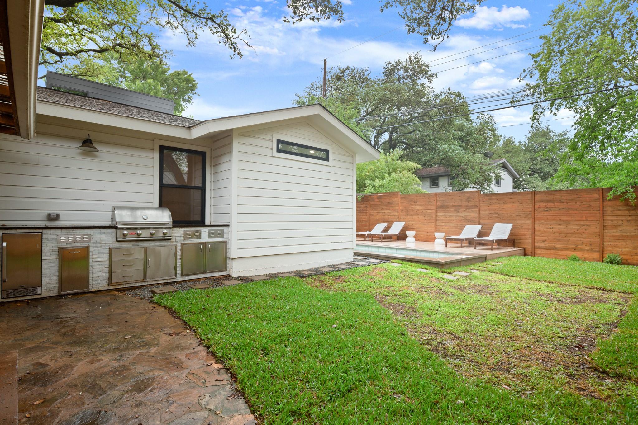 207 El Paso ST