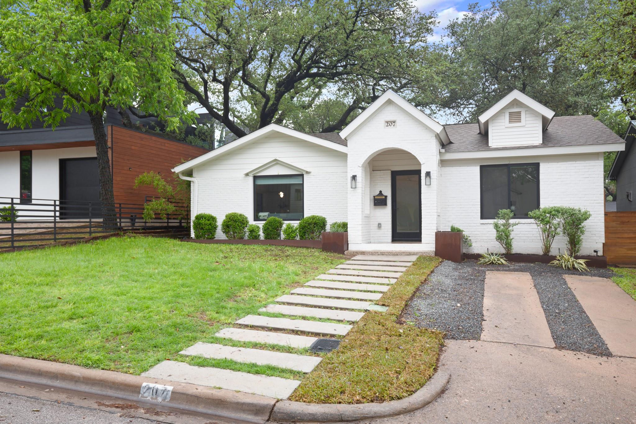 207 El Paso ST