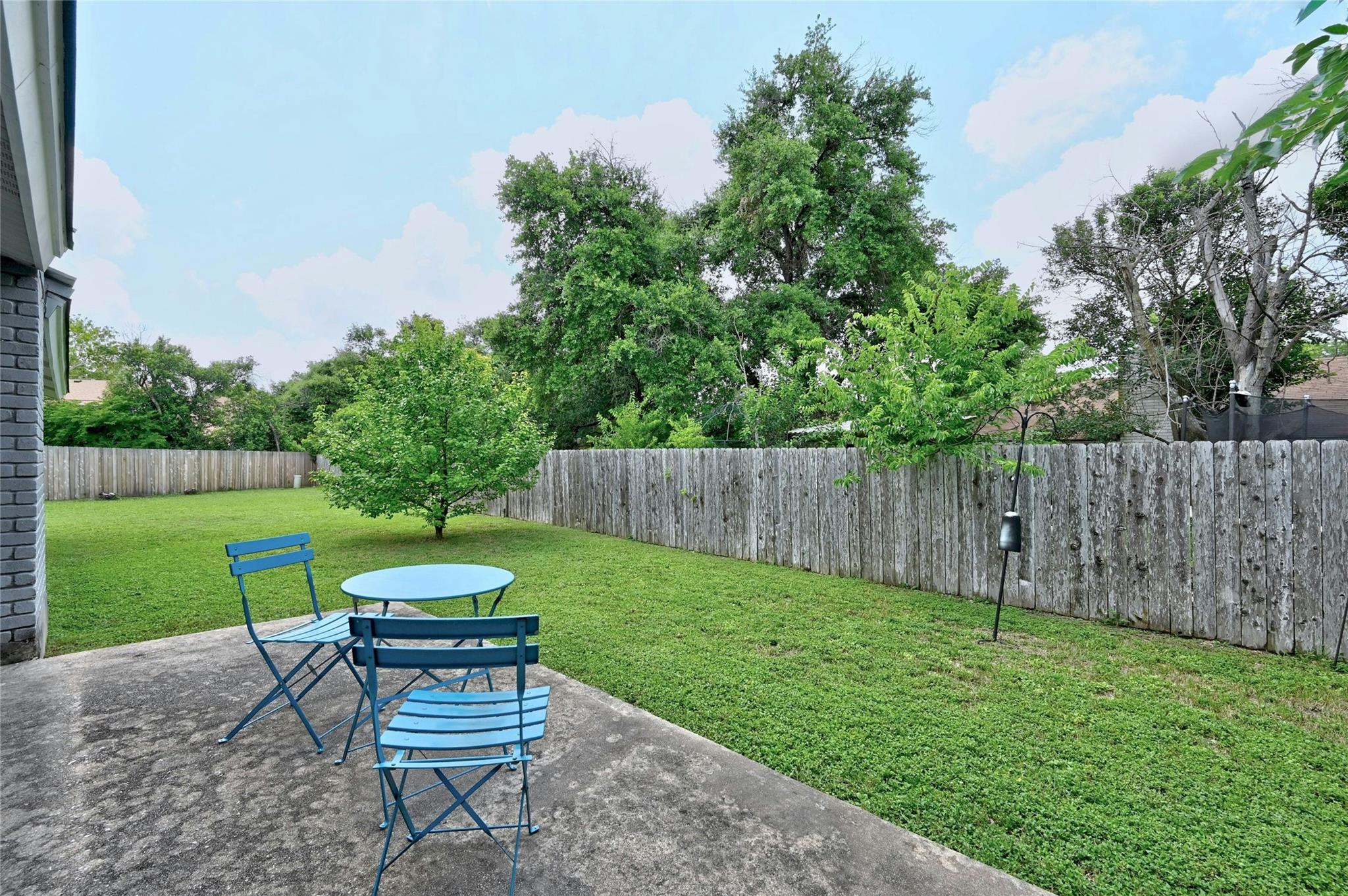607 Old Stone RD