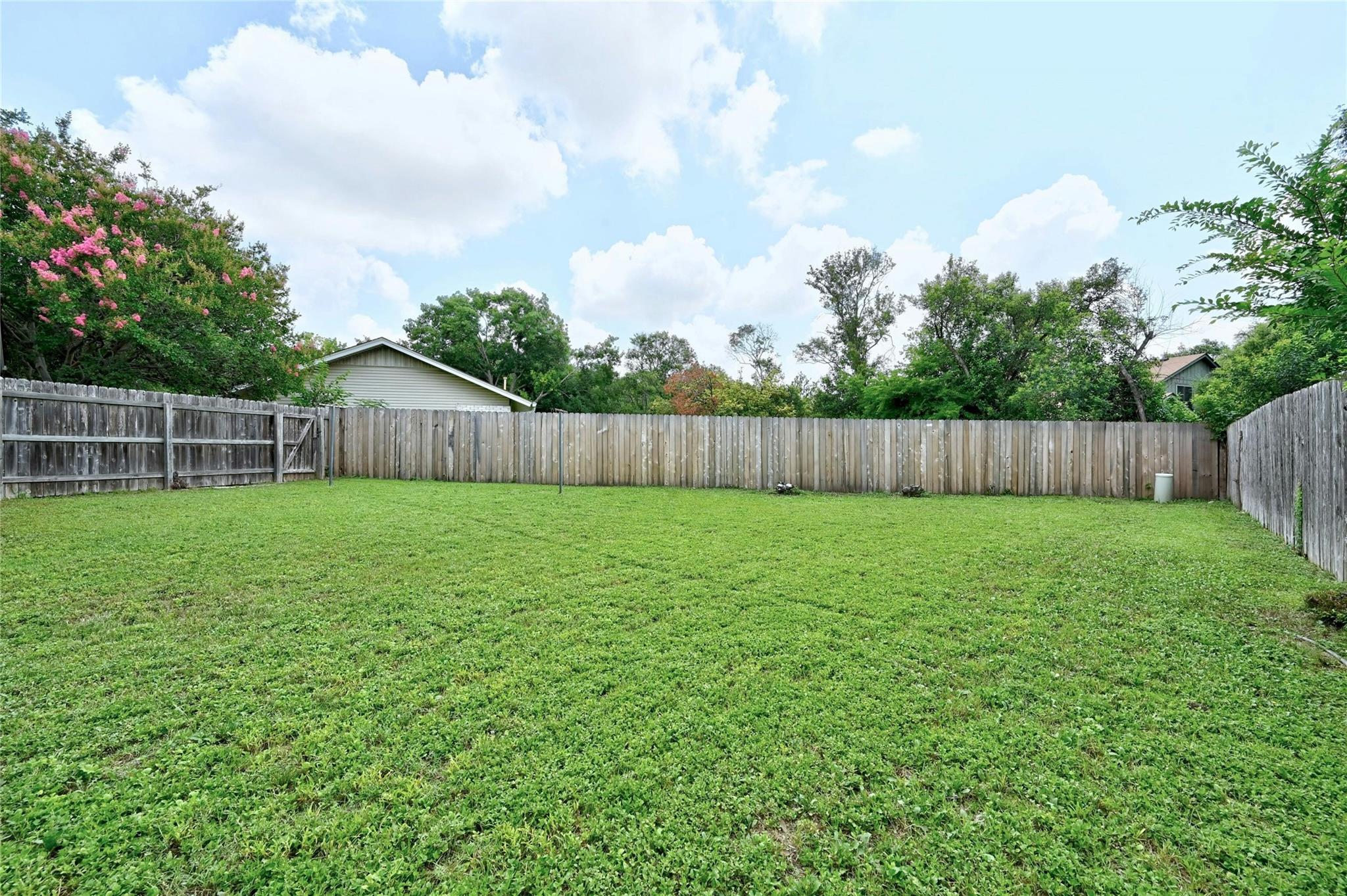 607 Old Stone RD