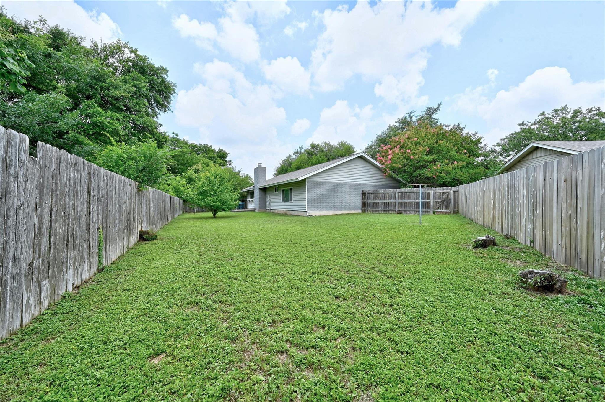 607 Old Stone RD