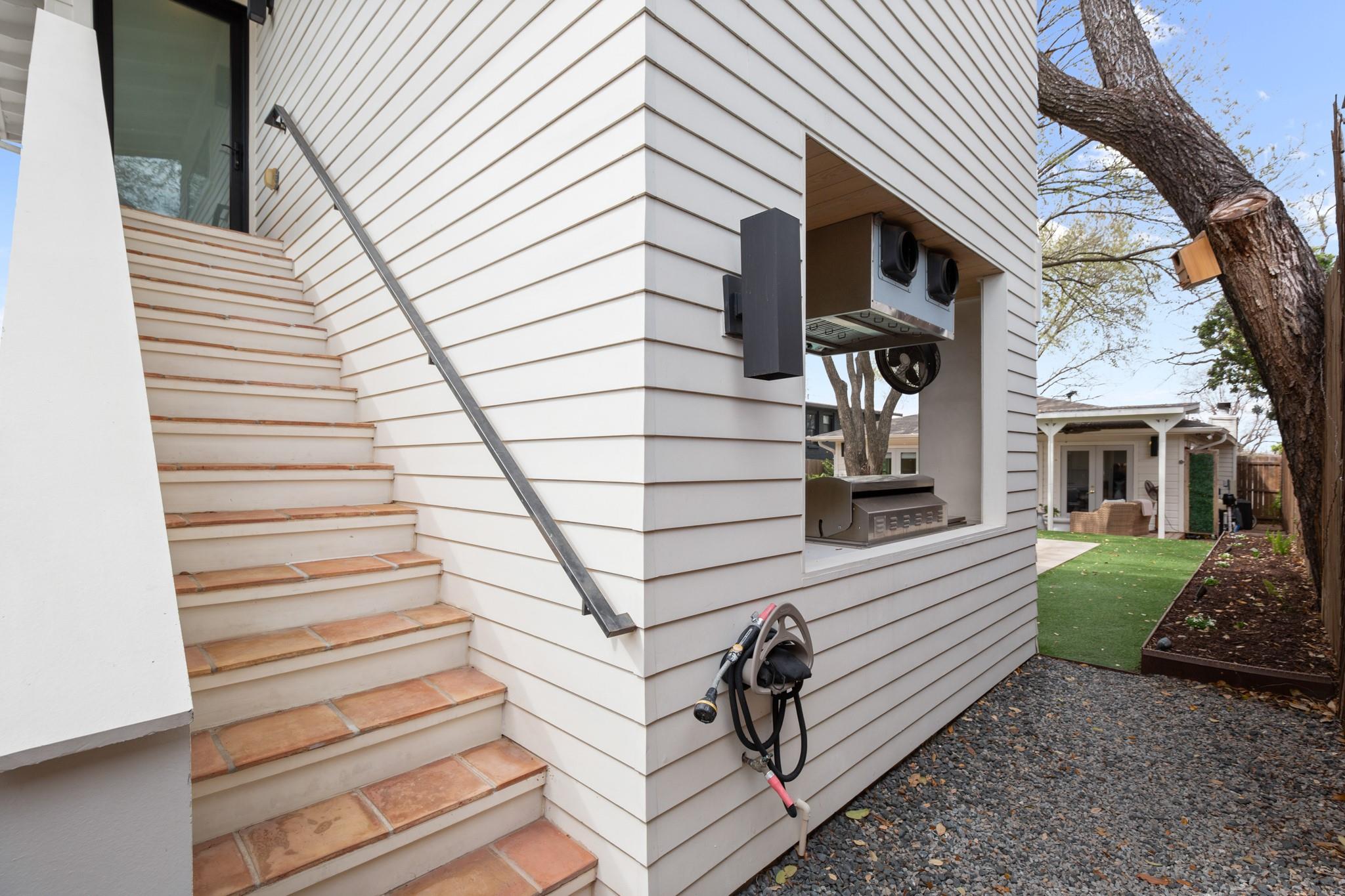 2109 Travis Heights BLVD