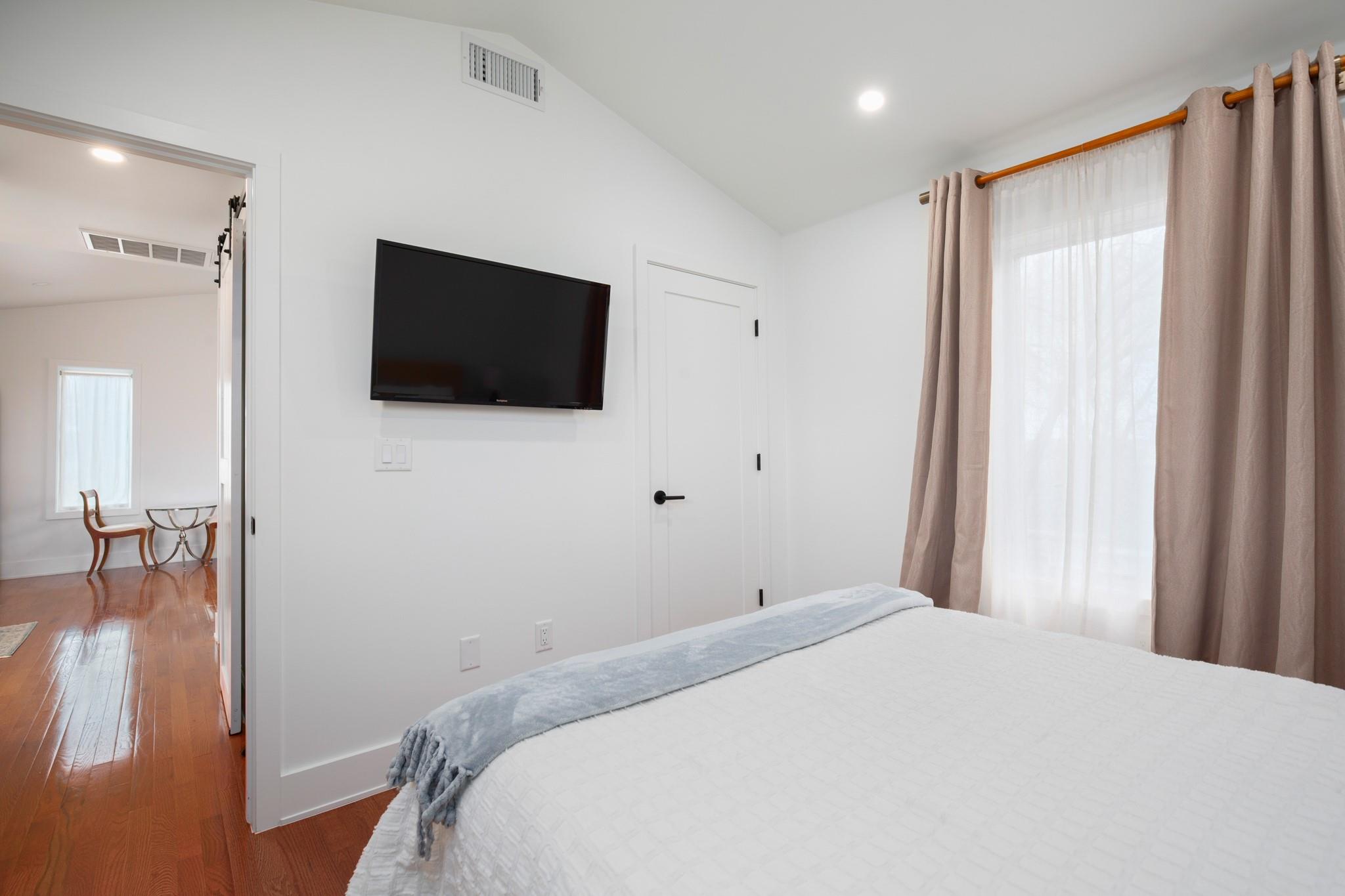 2109 Travis Heights BLVD