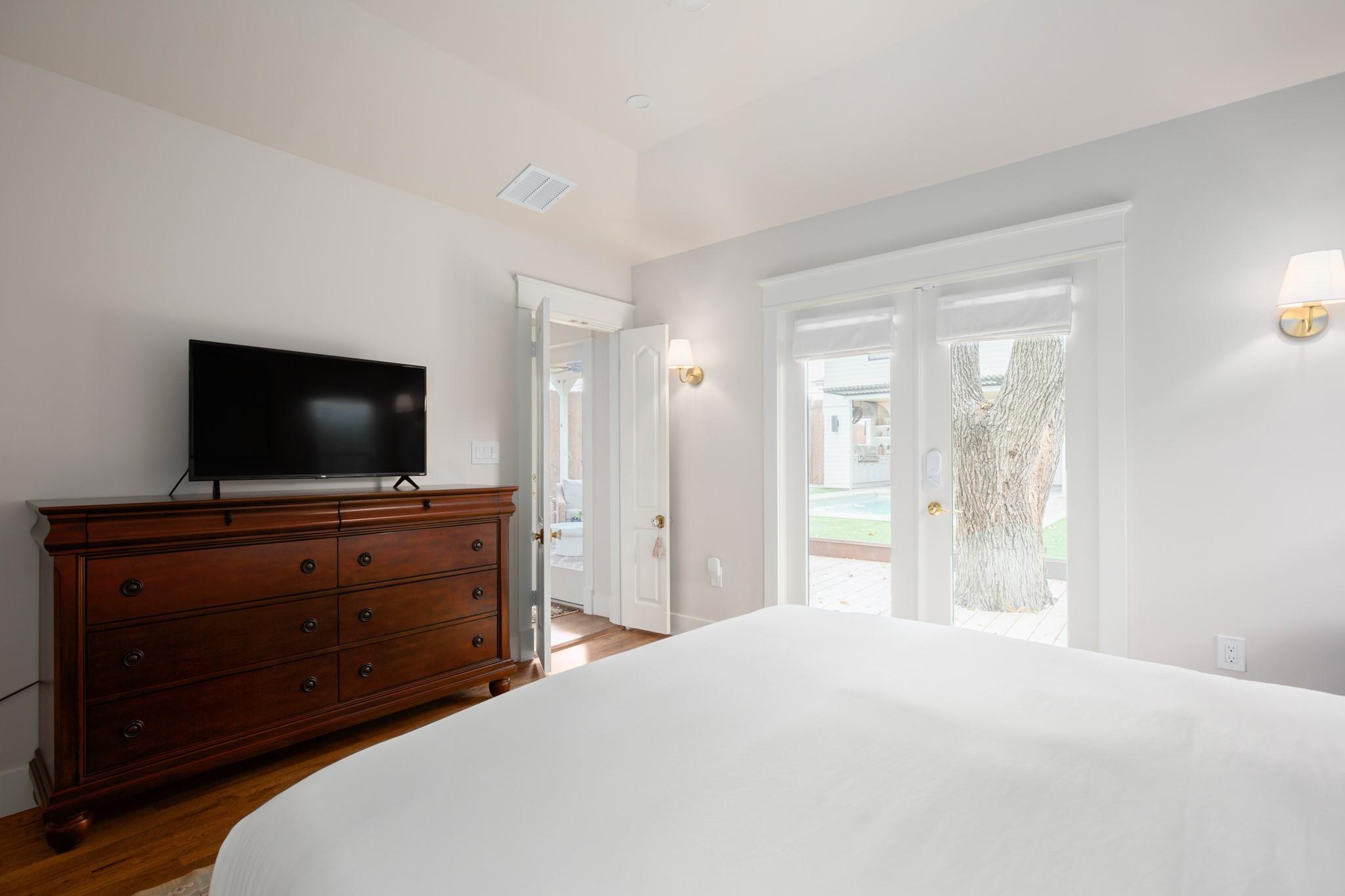 2109 Travis Heights BLVD