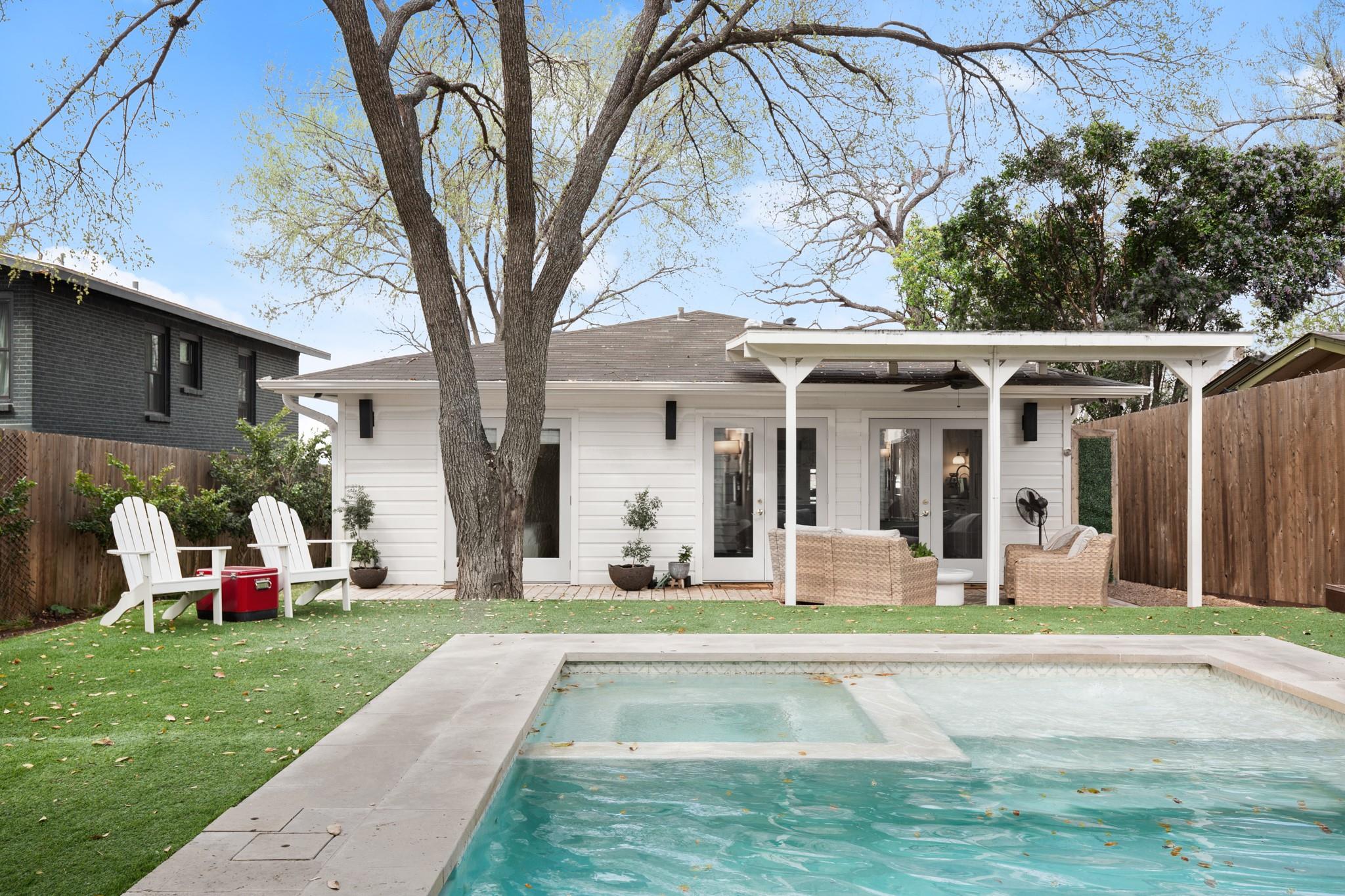 2109 Travis Heights BLVD