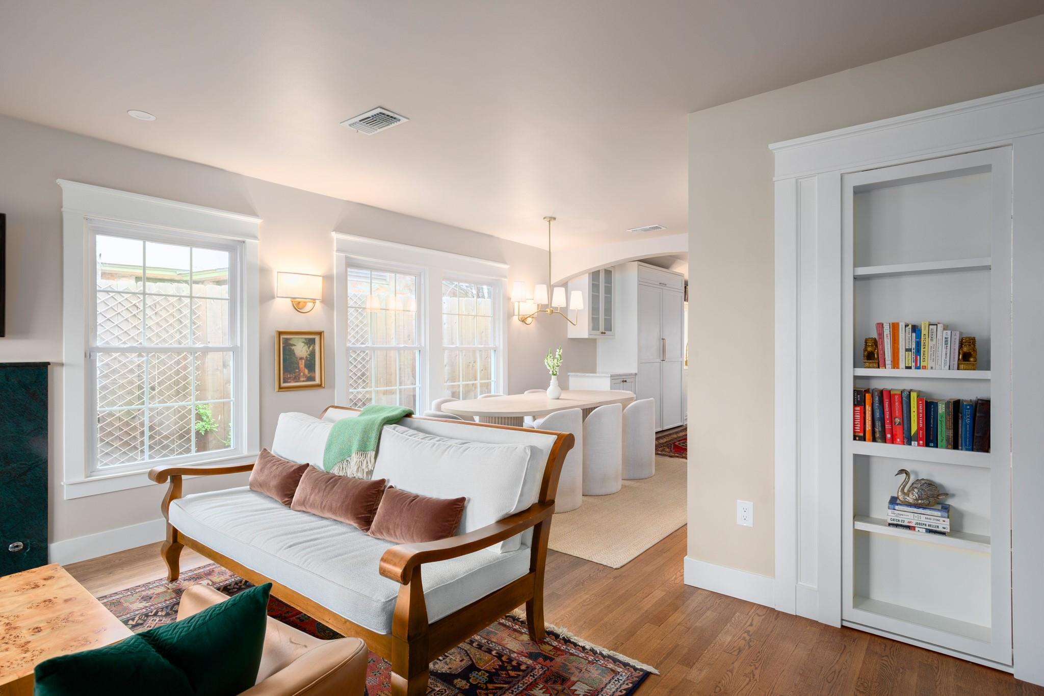 2109 Travis Heights BLVD