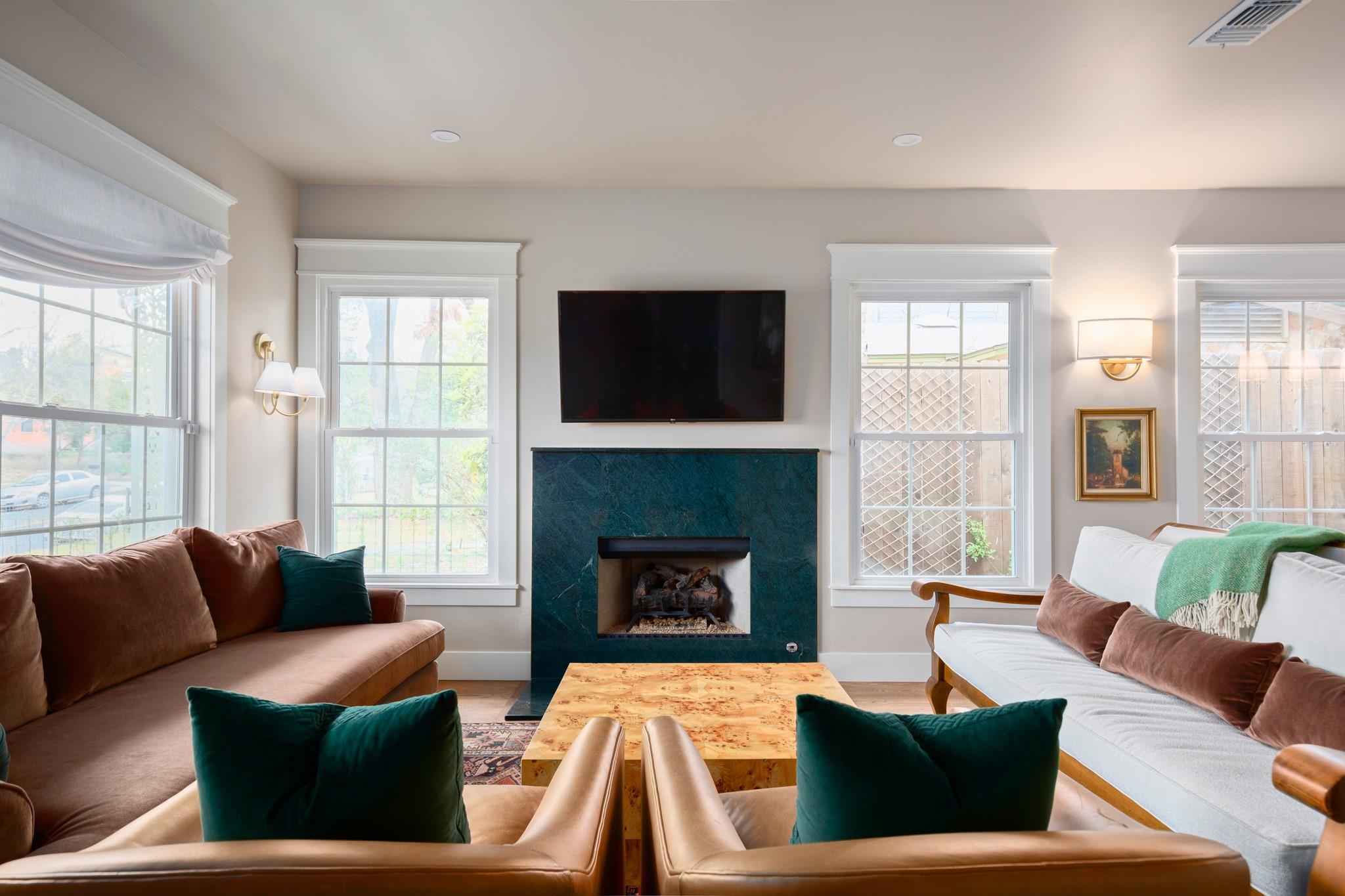 2109 Travis Heights BLVD