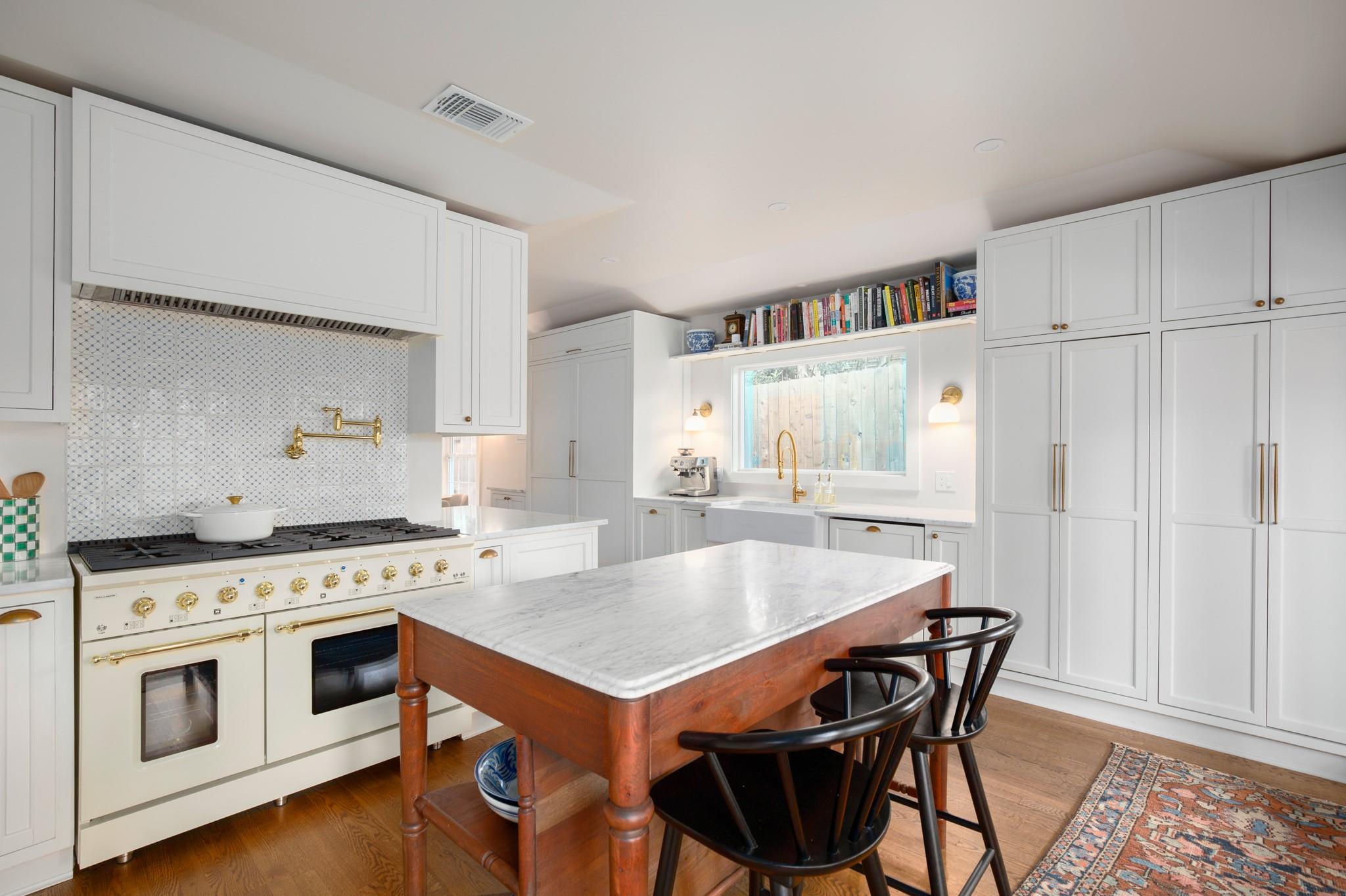 2109 Travis Heights BLVD