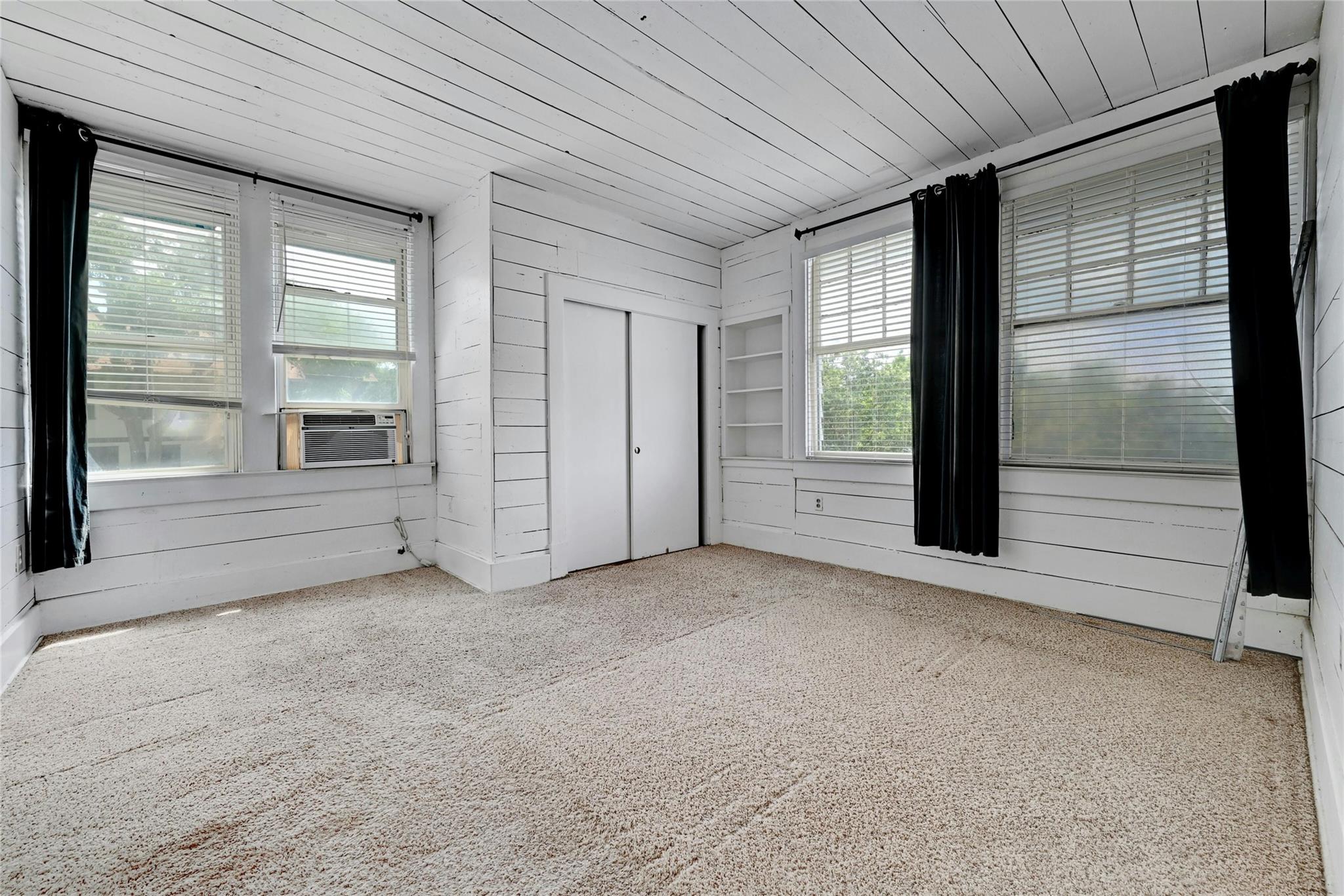 1109 Travis Height BLVD