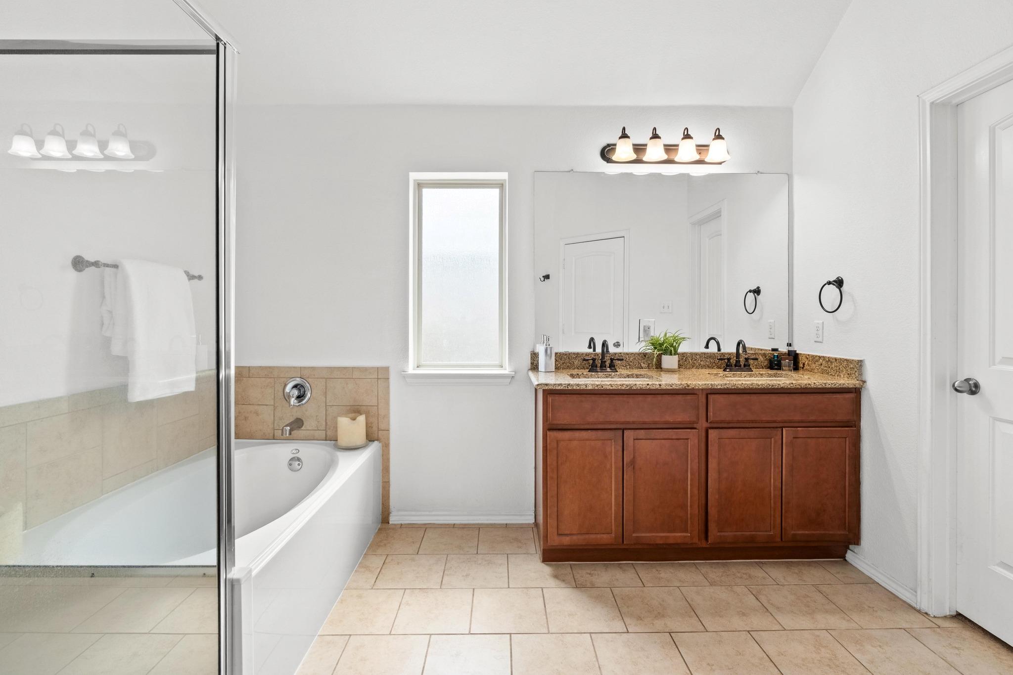 160 Vermilion Marble TRL