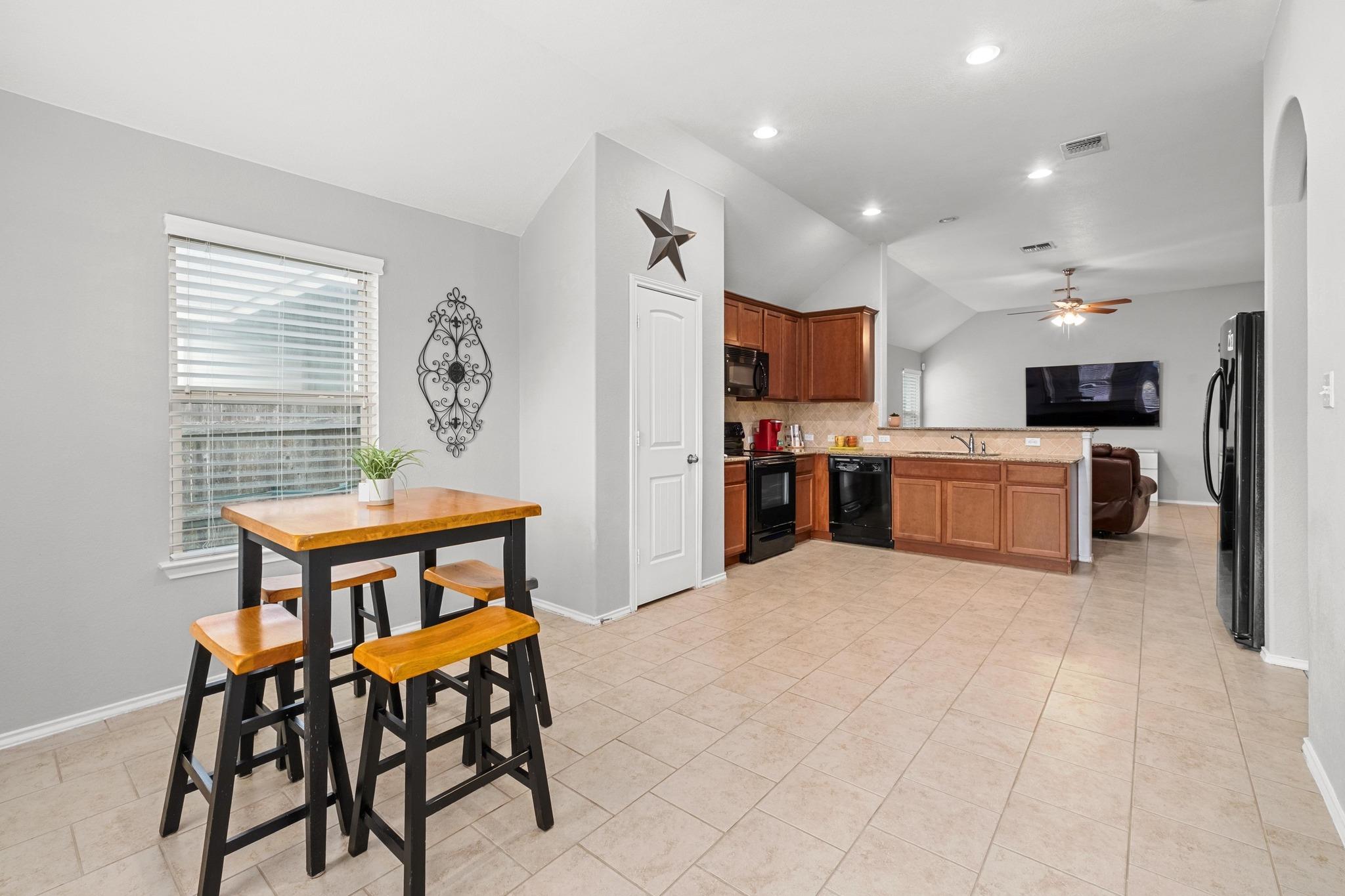160 Vermilion Marble TRL