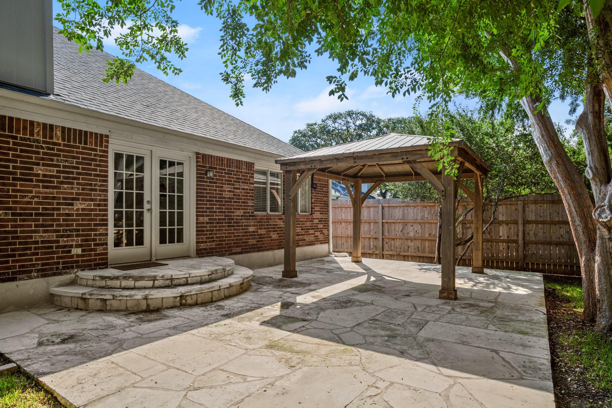 10807 Pinkney LN