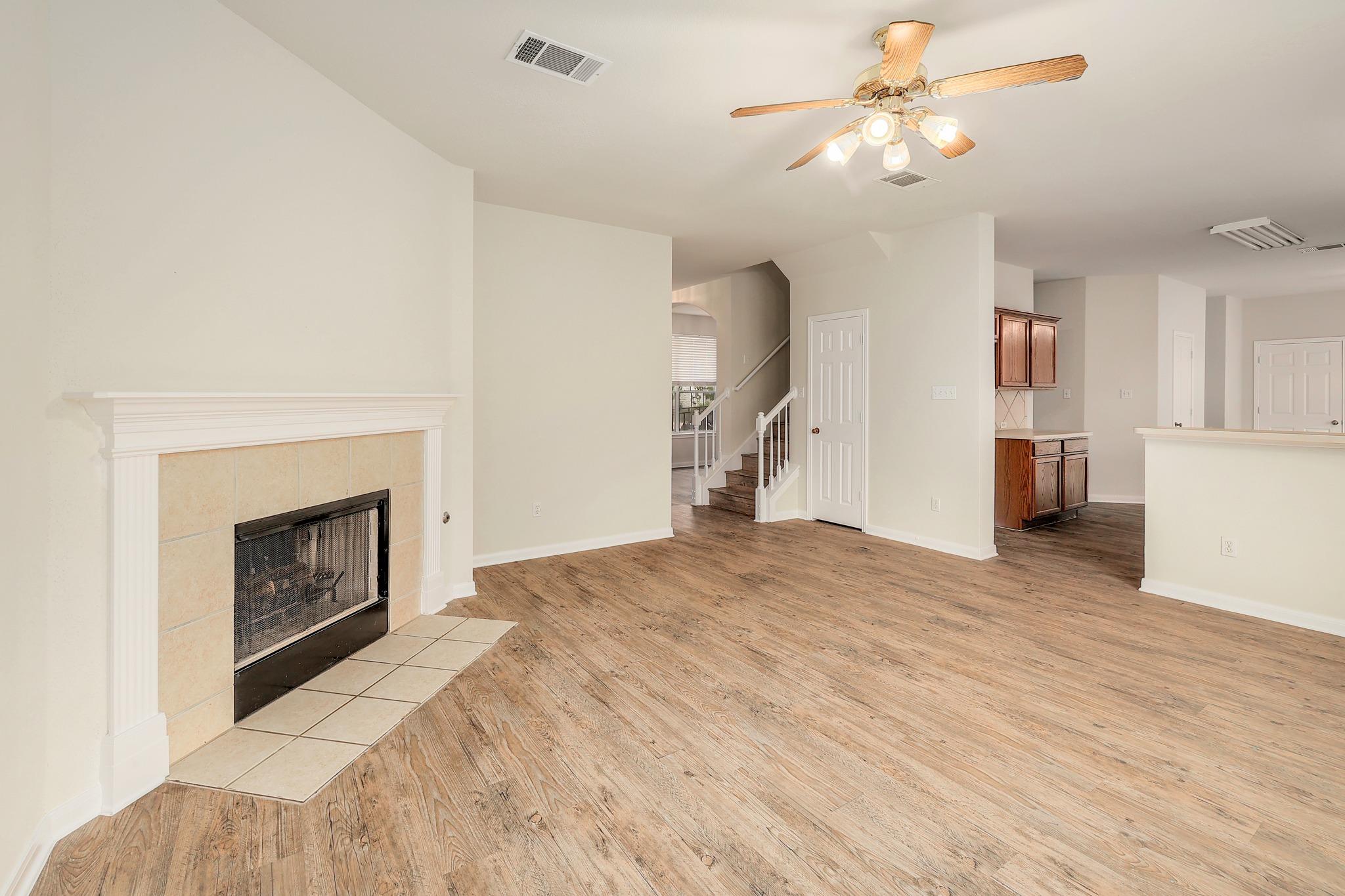 102 Chandler Pointe LOOP