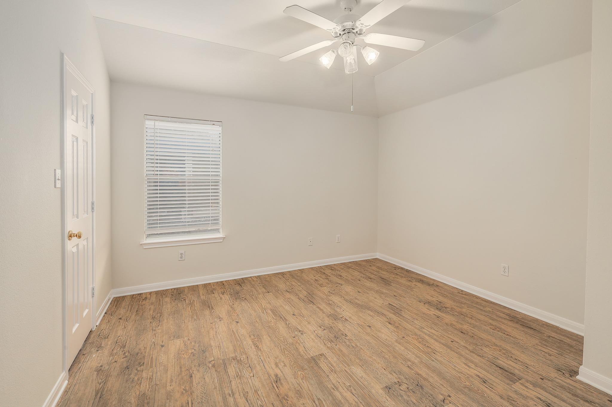 102 Chandler Pointe LOOP