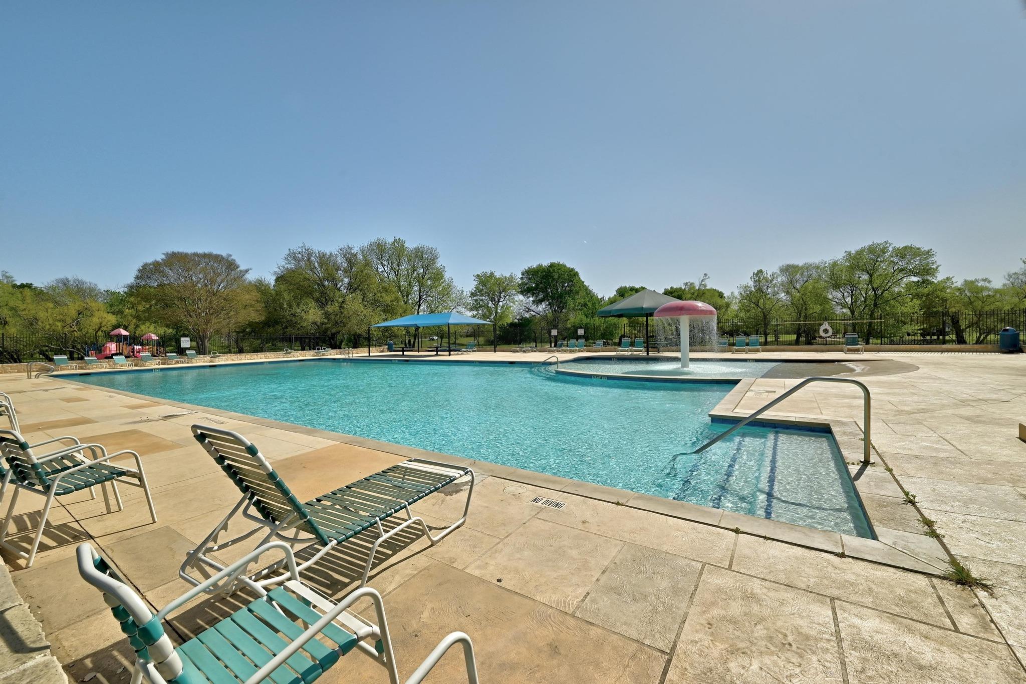 102 Chandler Pointe LOOP