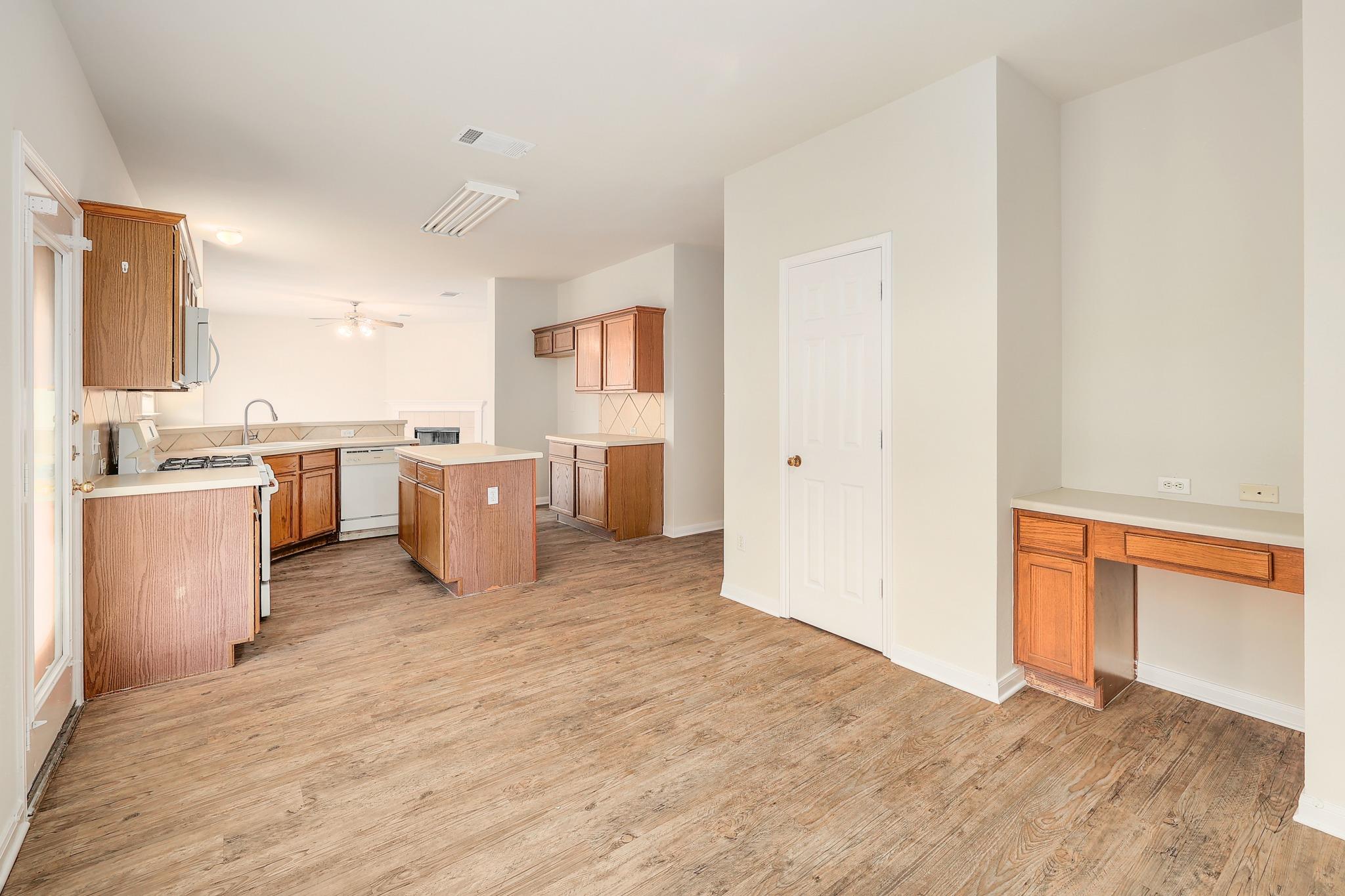 102 Chandler Pointe LOOP