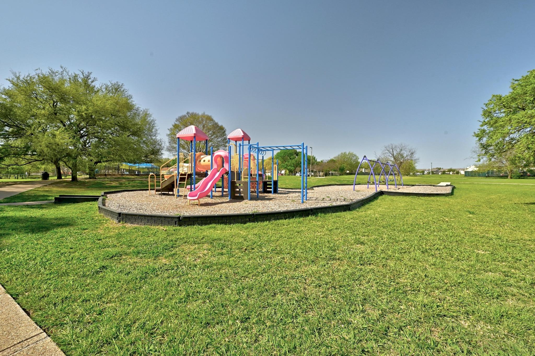 102 Chandler Pointe LOOP