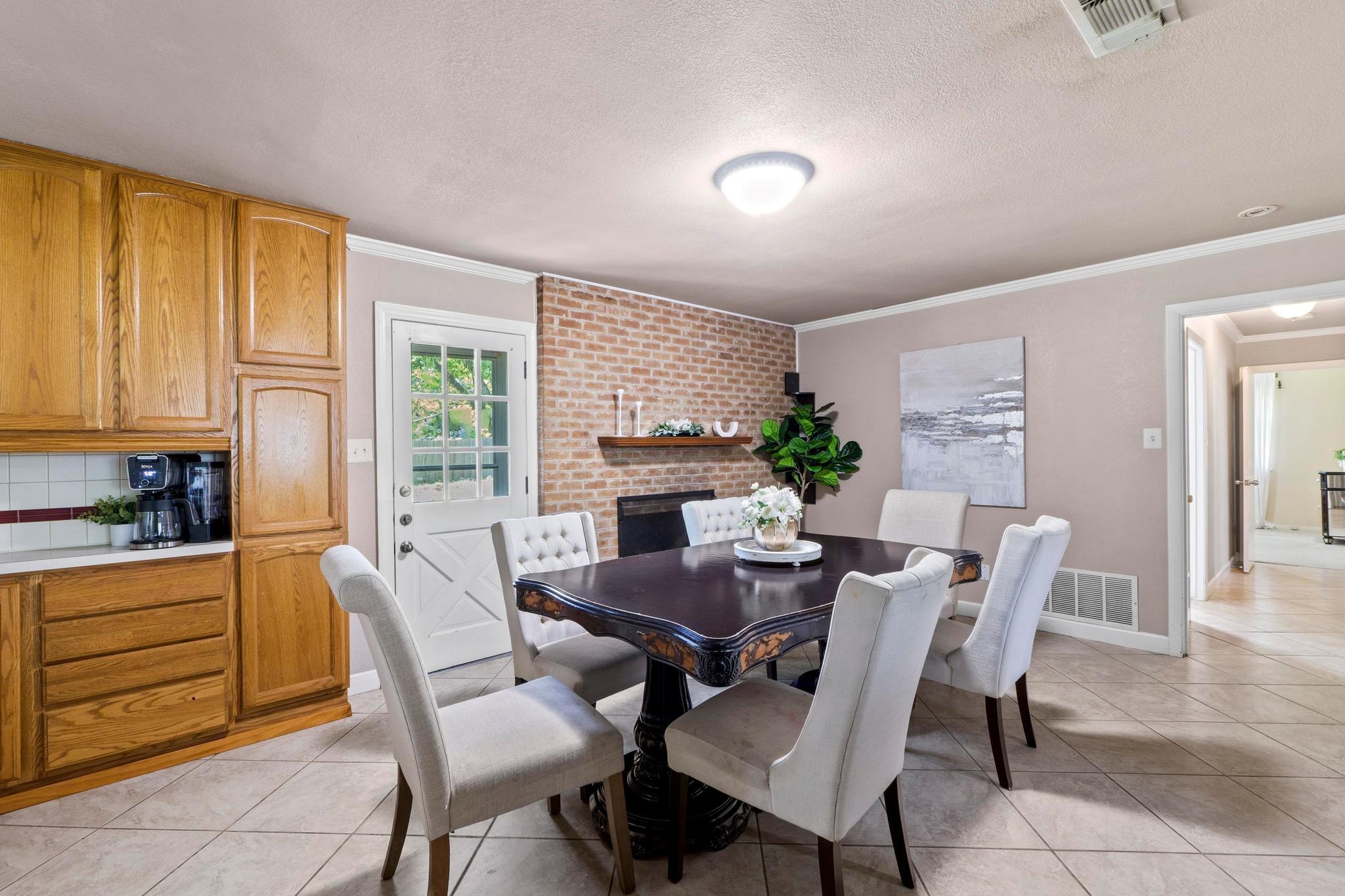 11907 Oak TRL