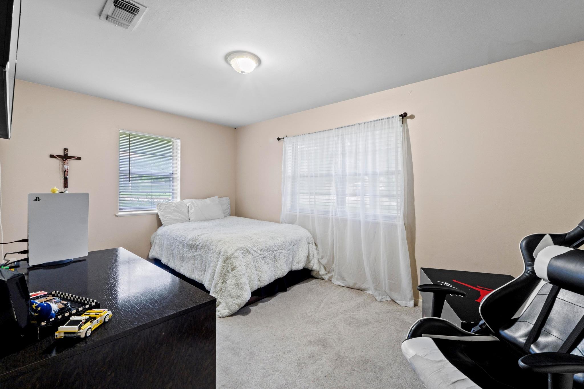 11907 Oak TRL